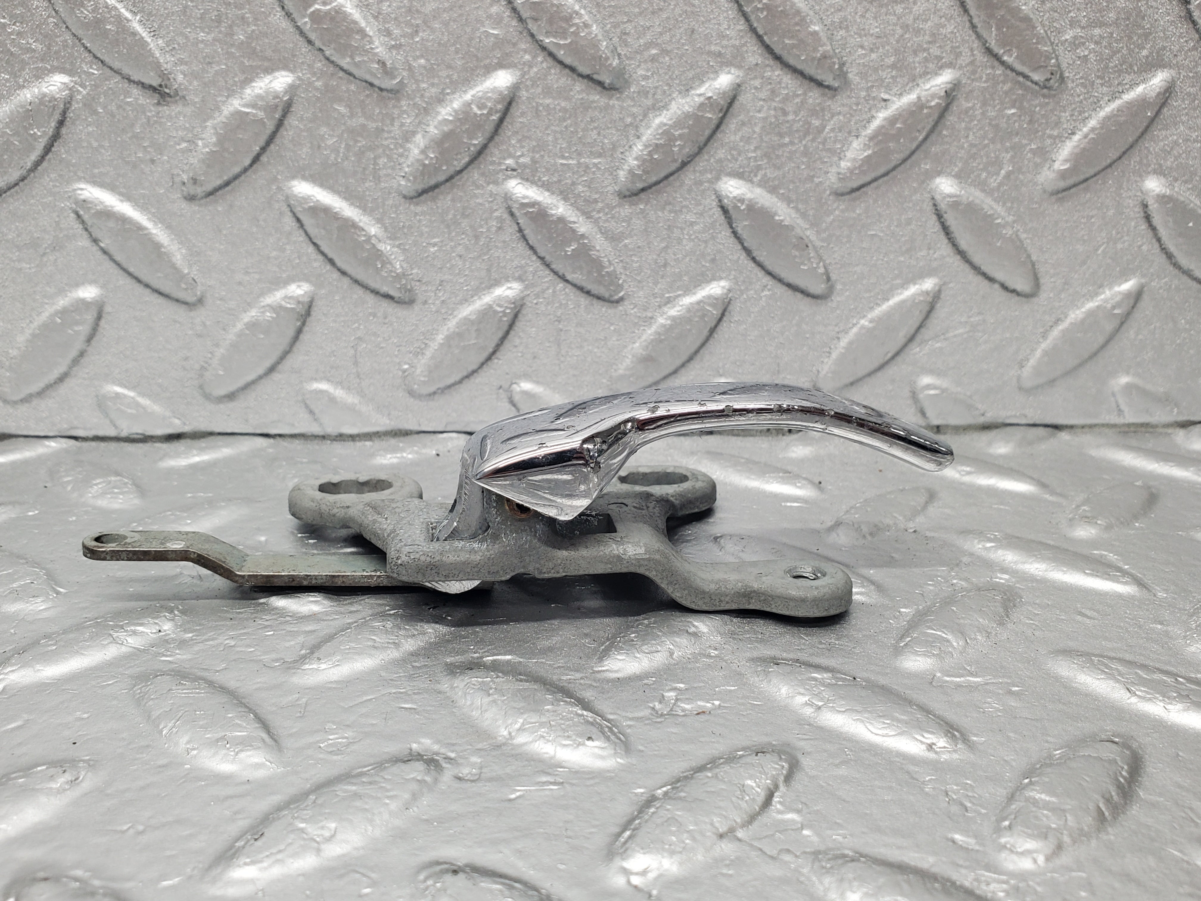 1833 Mercedes-Benz W108 280SE Chrome Door Handle Opener Right 1107660419