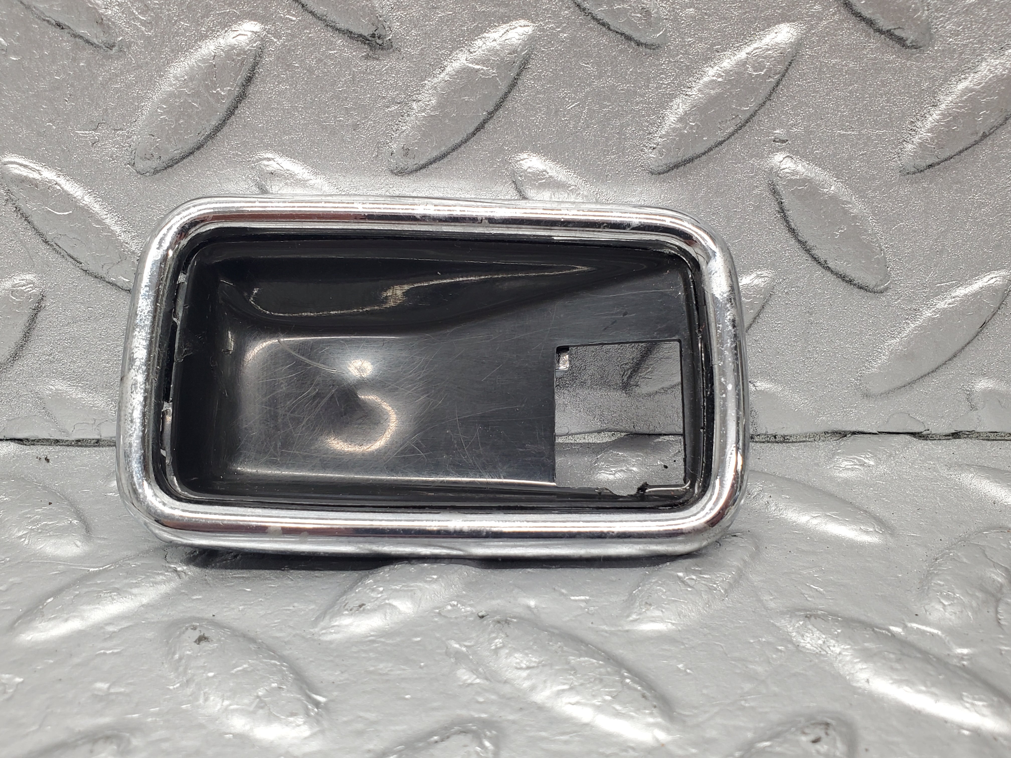 1835 Mercedes-Benz W108 280SE Chrome Frame For Door Opener Right 1087660611