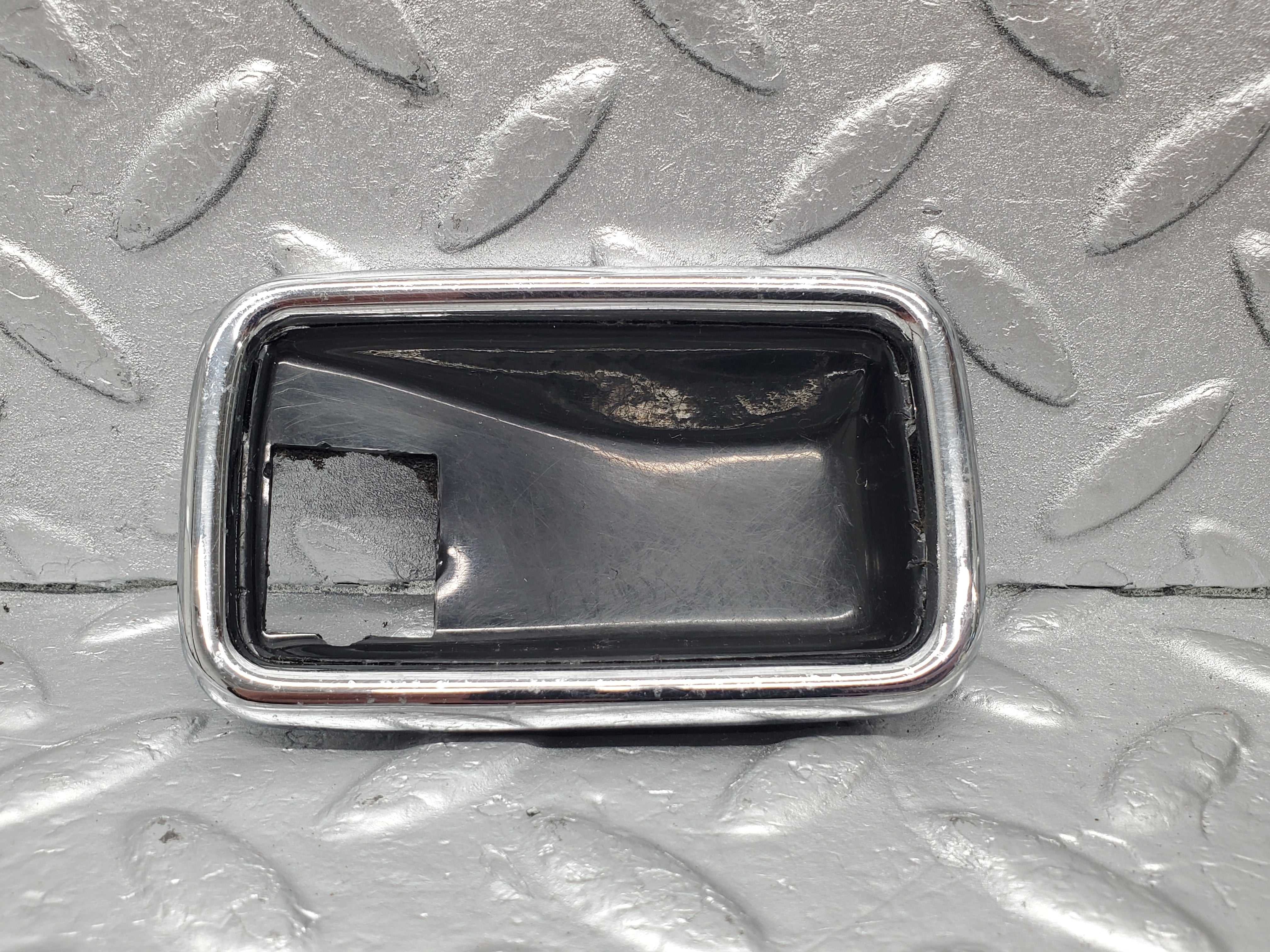 1836 Mercedes-Benz W108 280SE Chrome Frame For Door Handle Right 1087660611