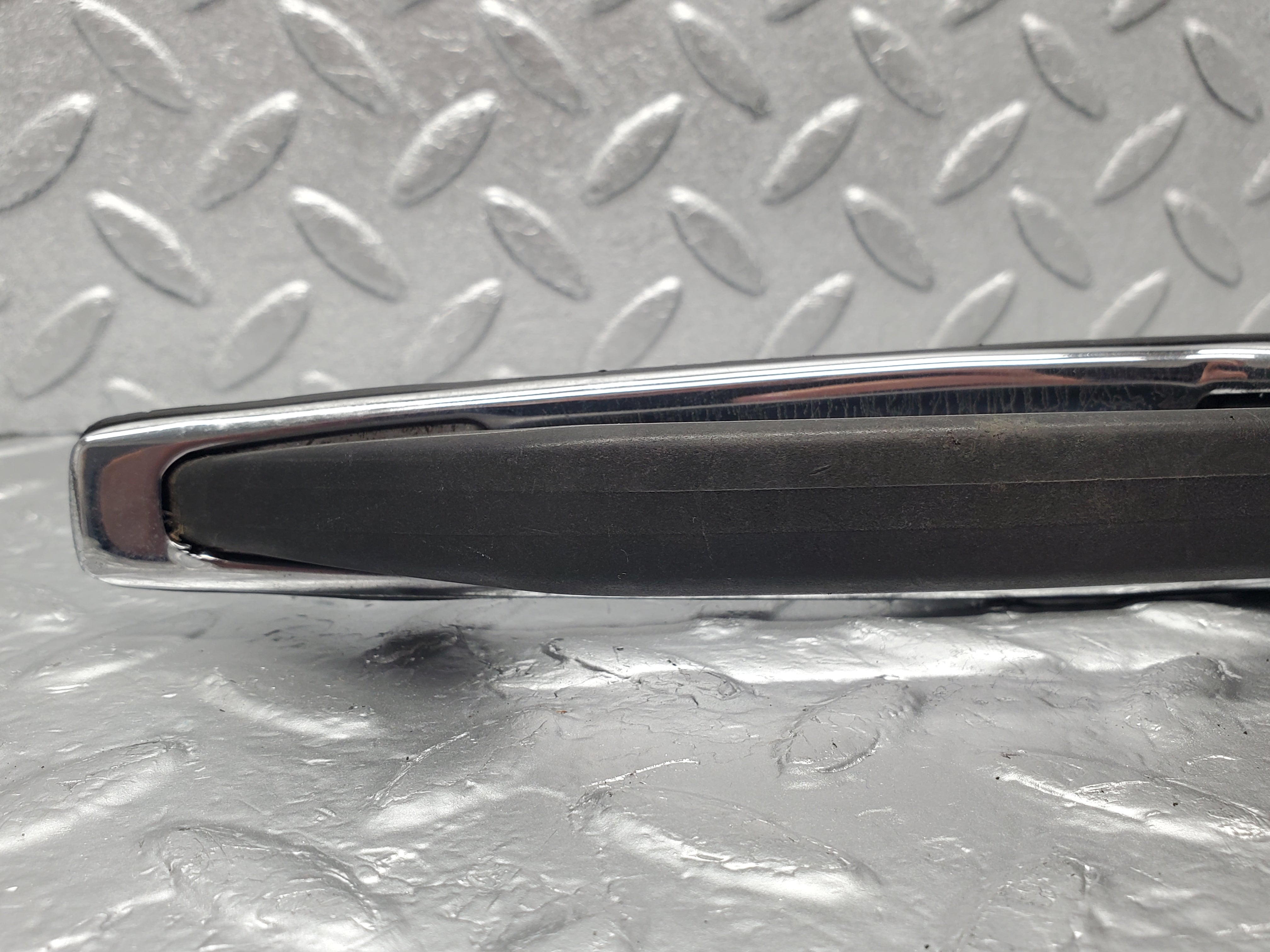 1845 Mercedes-Benz W123 230E Front Exterior Door Handle No Key