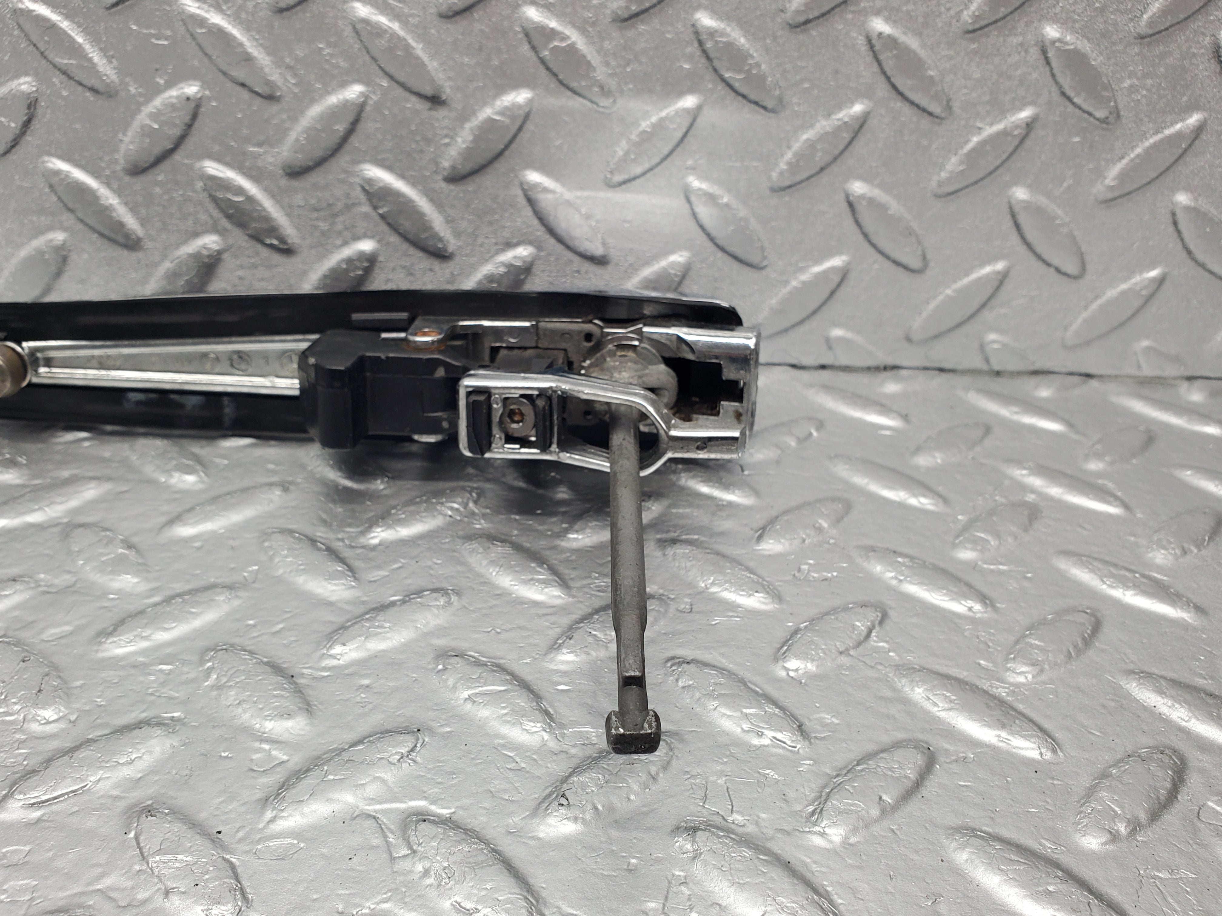 1845 Mercedes-Benz W123 230E Front Exterior Door Handle No Key