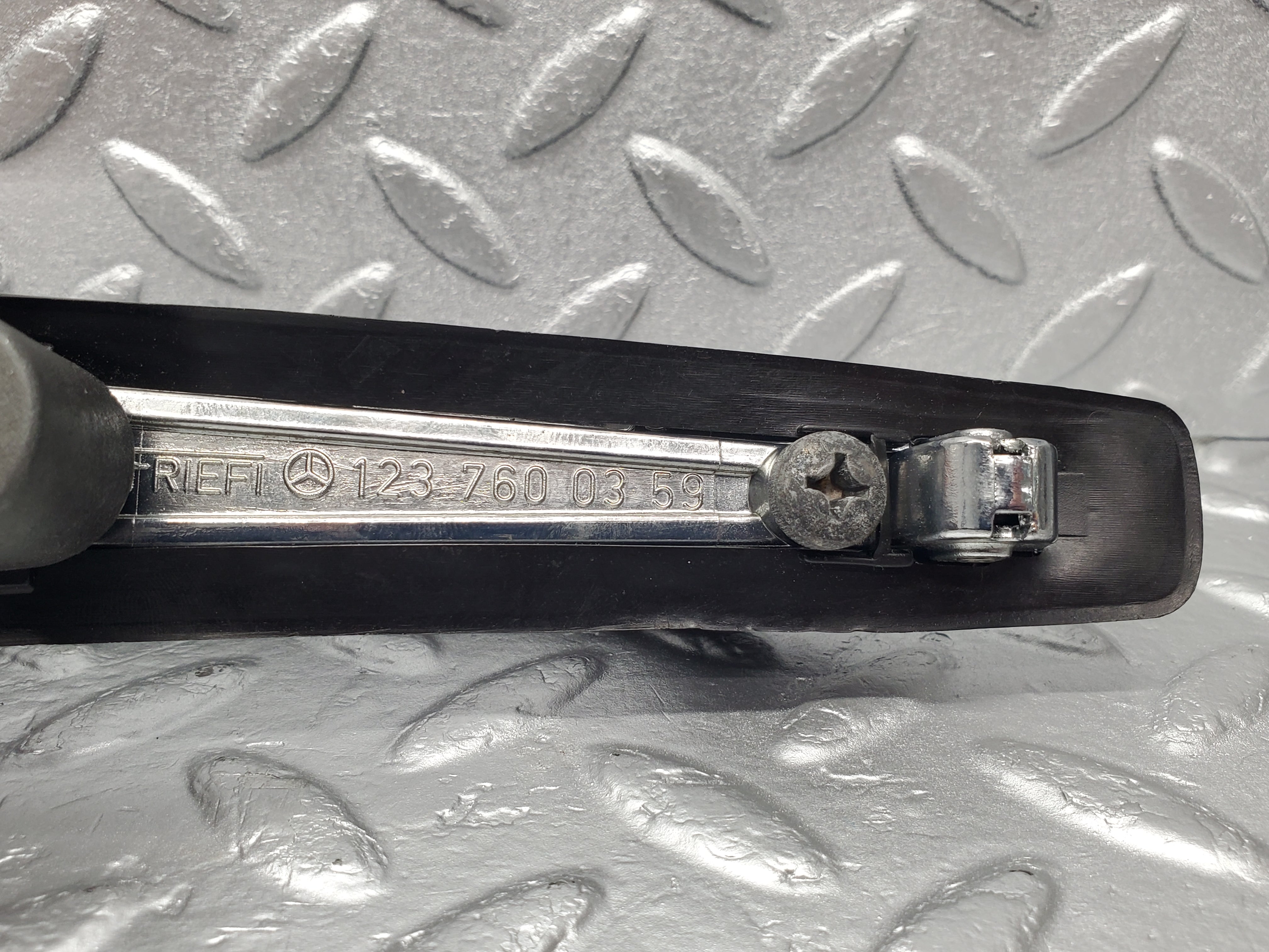 1846 Mercedes-Benz W123 230E Rear Exterior Door Handle 1237600359