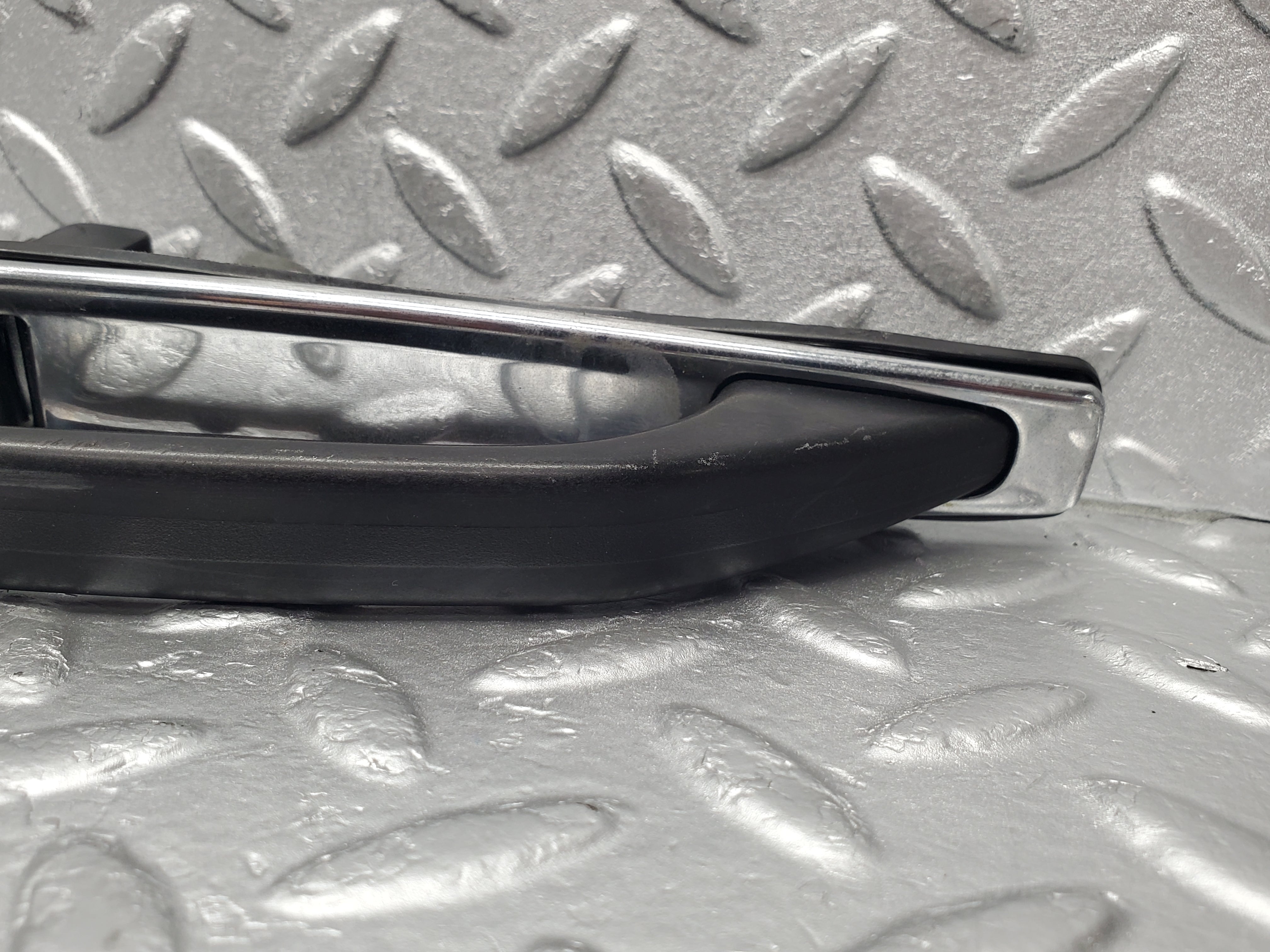 1846 Mercedes-Benz W123 230E Rear Exterior Door Handle 1237600359