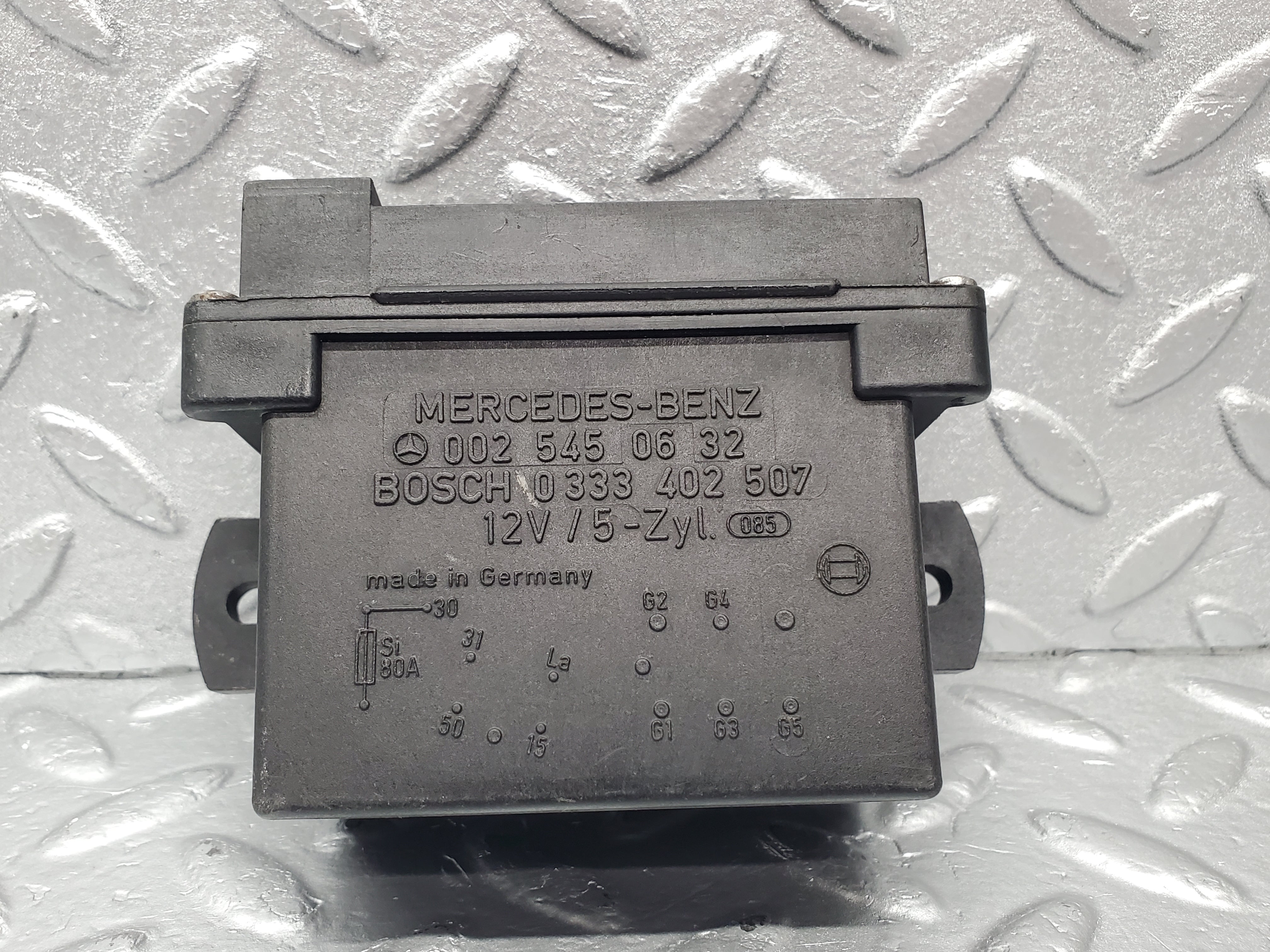 1848 Mercedes-Benz W123 300D Glow Plug Relay Bosch 0025450632