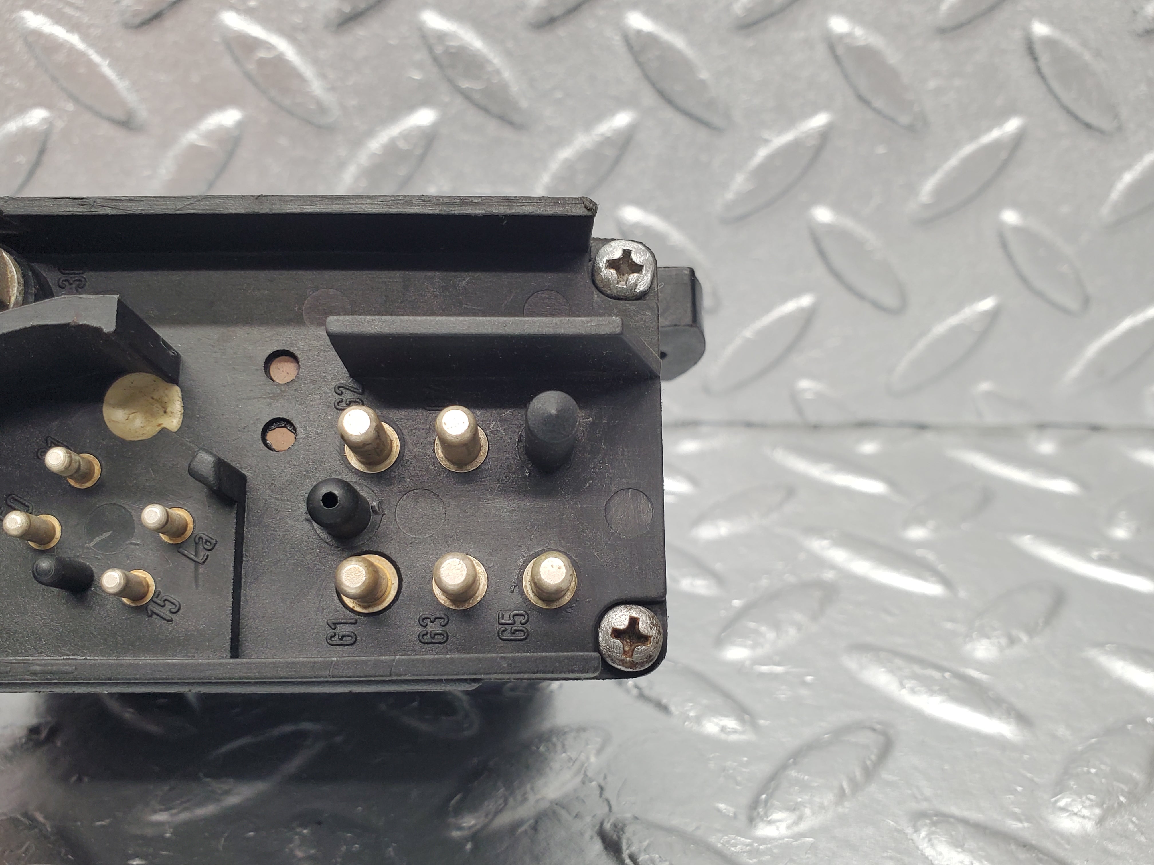 1848 Mercedes-Benz W123 300D Glow Plug Relay Bosch 0025450632