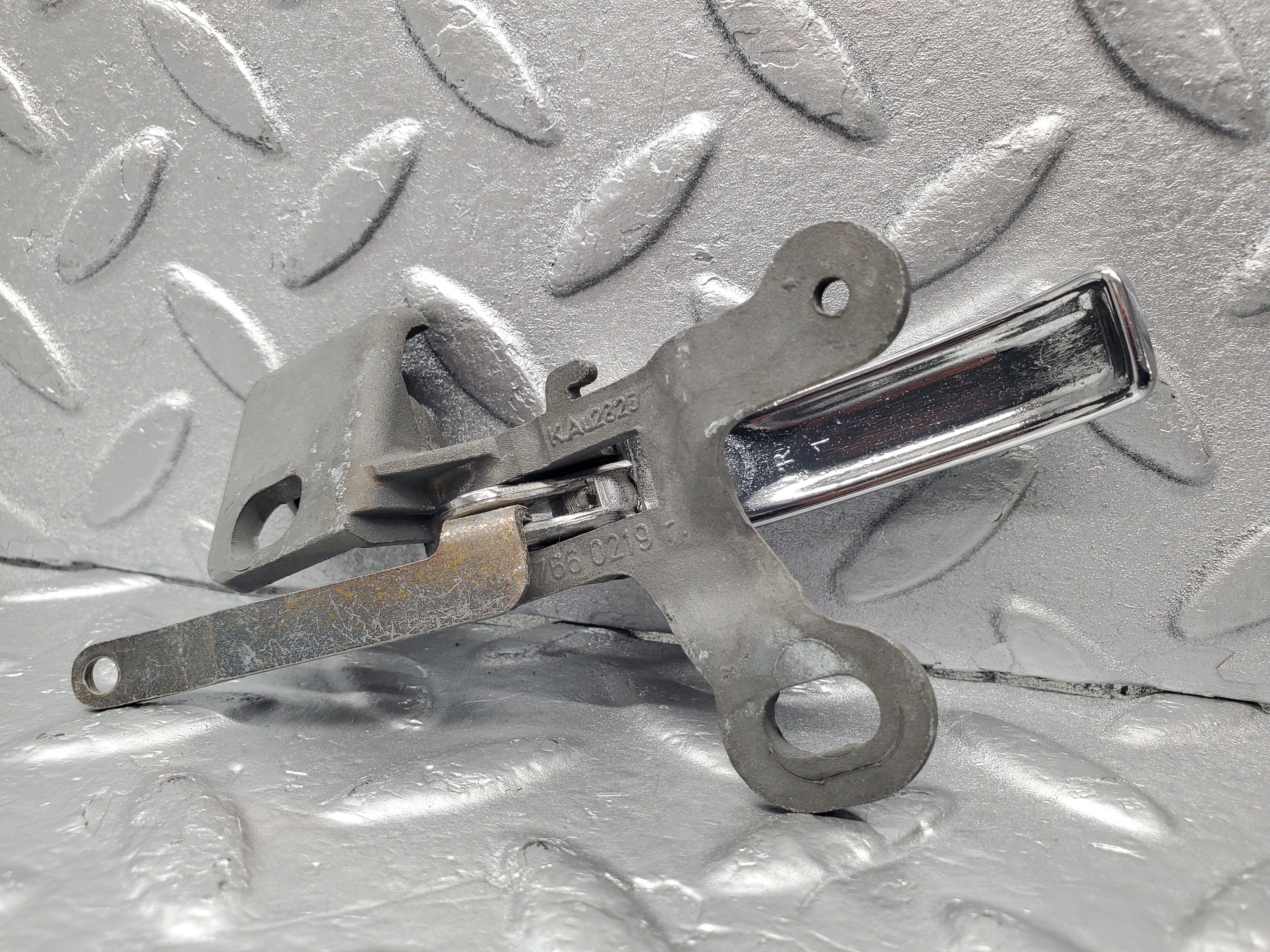 1856 Mercedes-Benz W108 280SE Chrome Door Handle Opener Right 1157660219