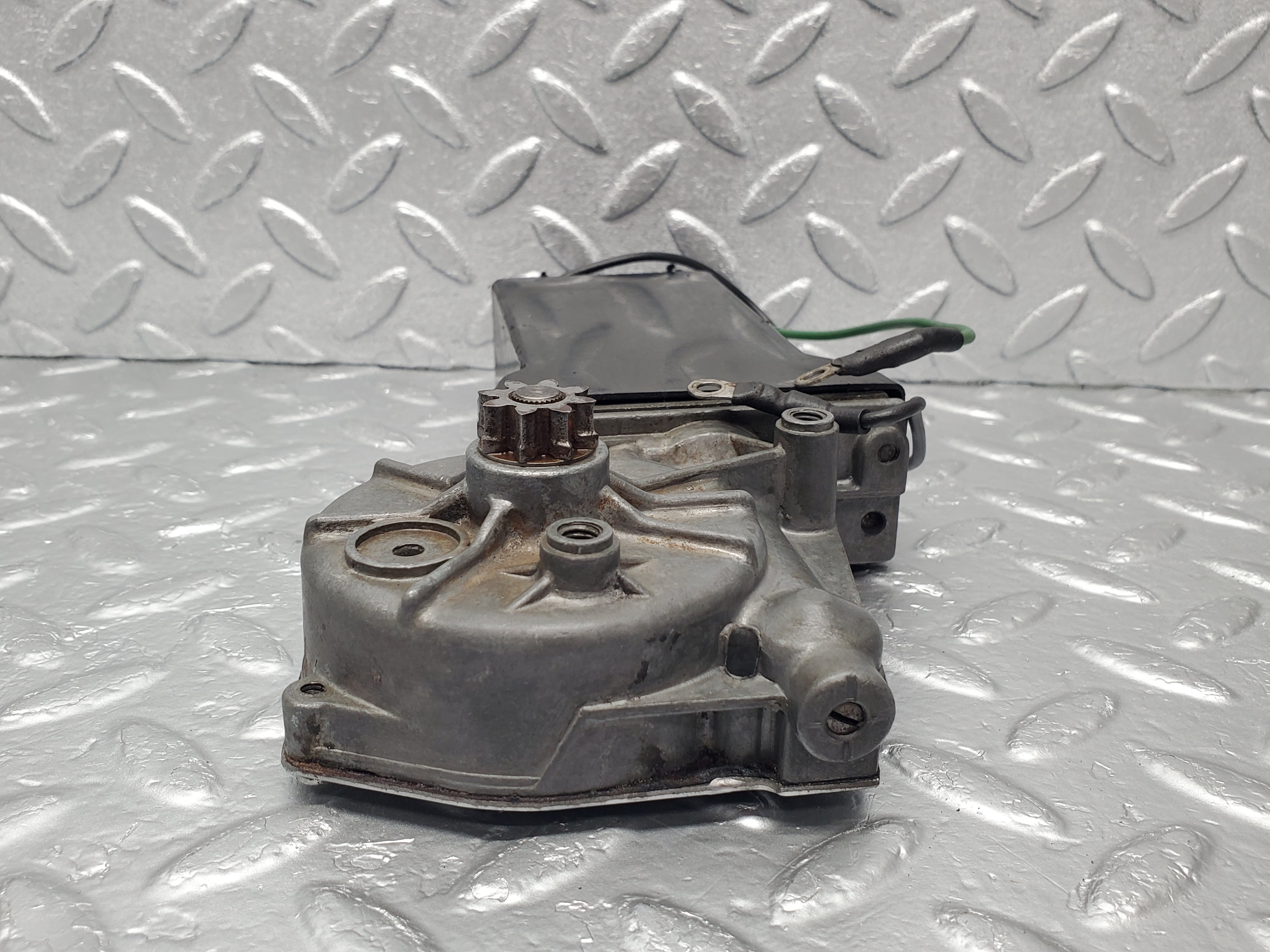 1861 Mercedes-Benz W116 350SE Window Regulator Motor Front Right 0132001102