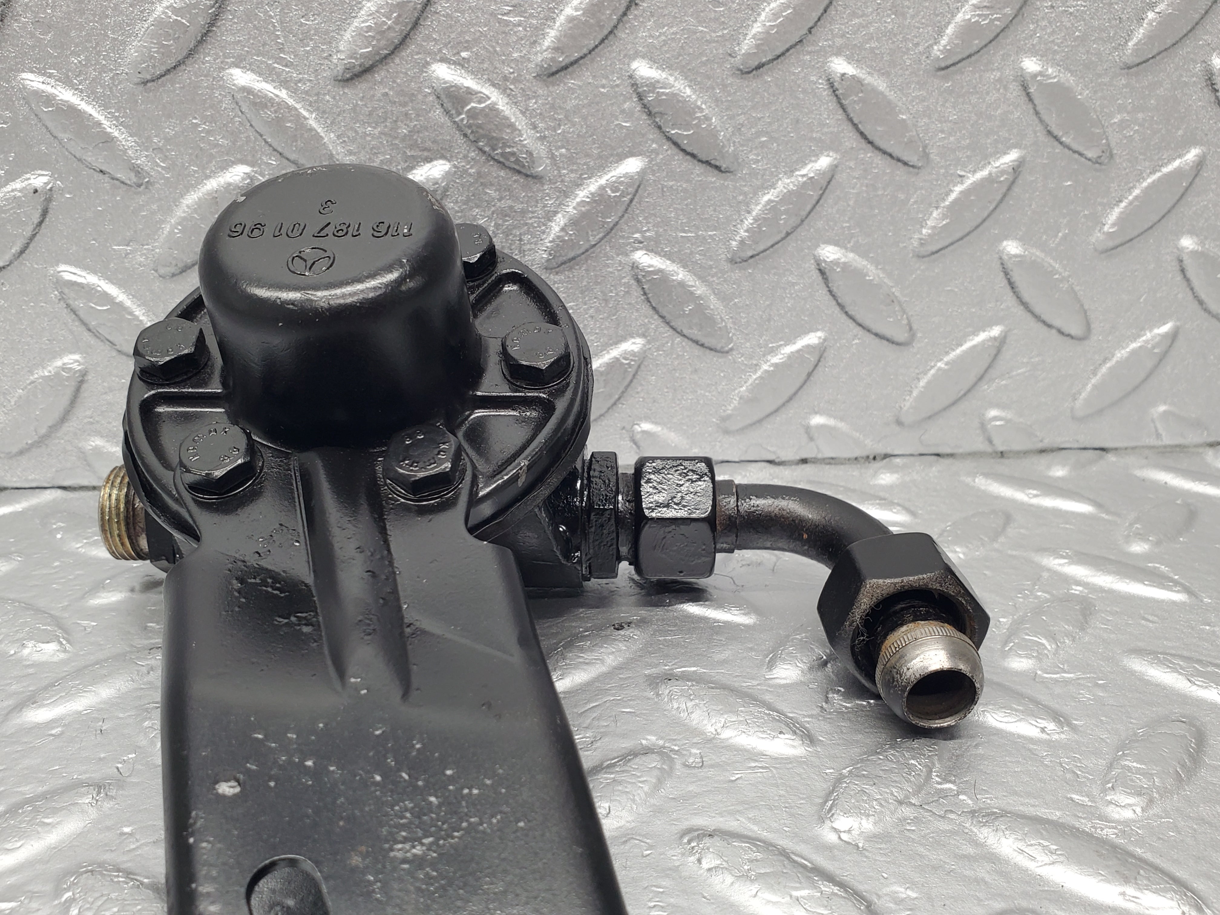 1863 Mercedes-Benz W116 350SE Oil Pressure Damper 1161870196