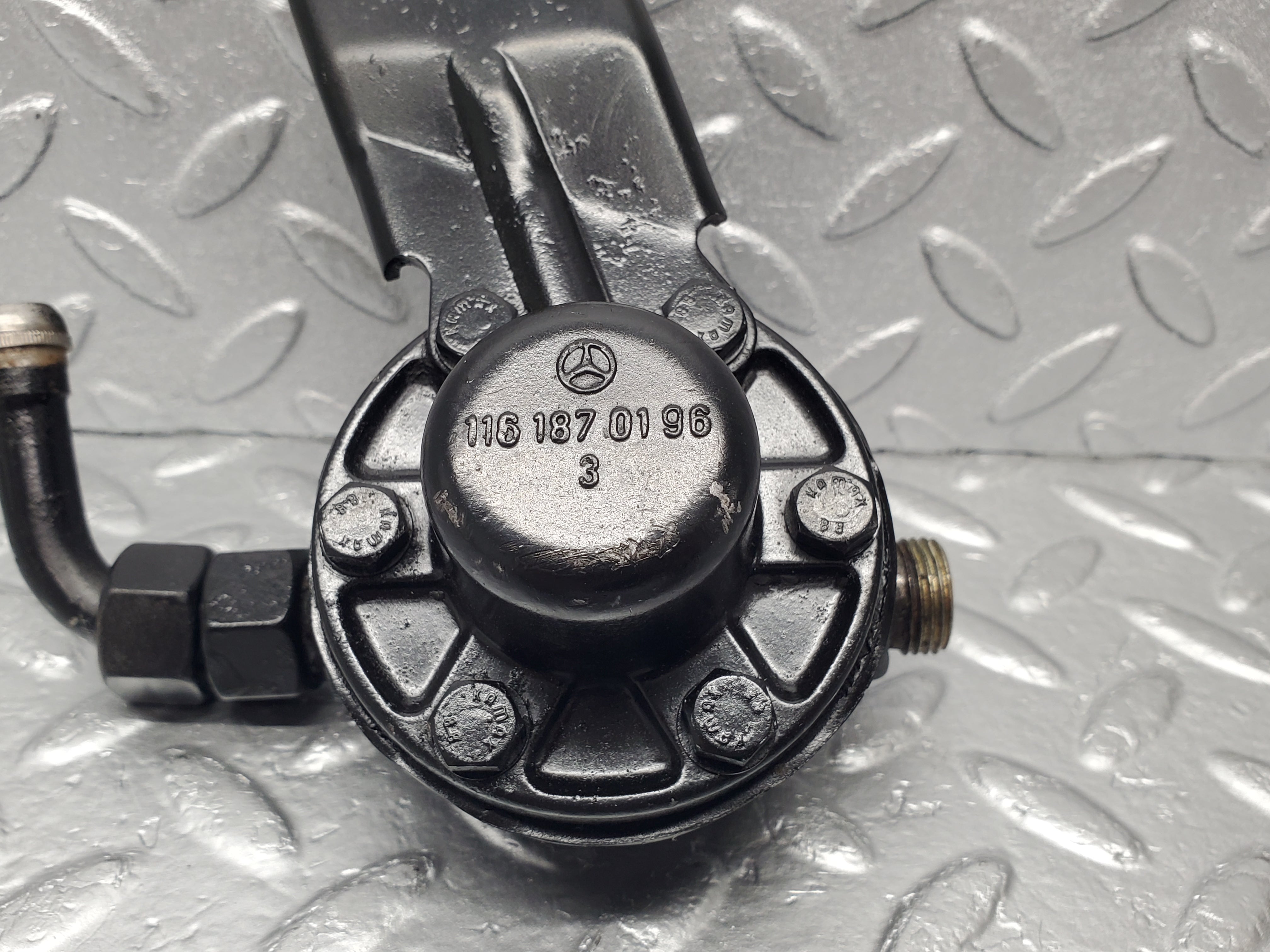 1863 Mercedes-Benz W116 350SE Oil Pressure Damper 1161870196