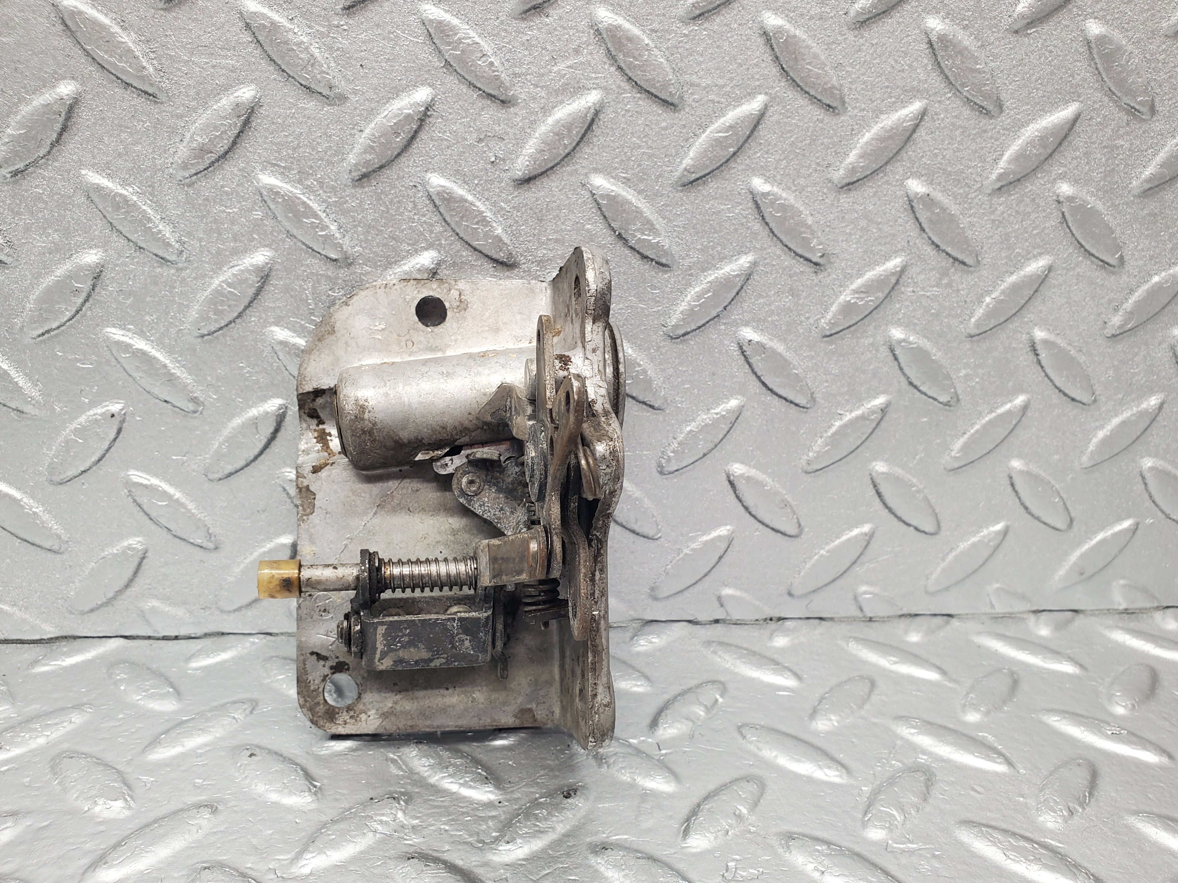 1864 Mercedes-Benz W120 Ponton Door Lock Mechanism Right Side