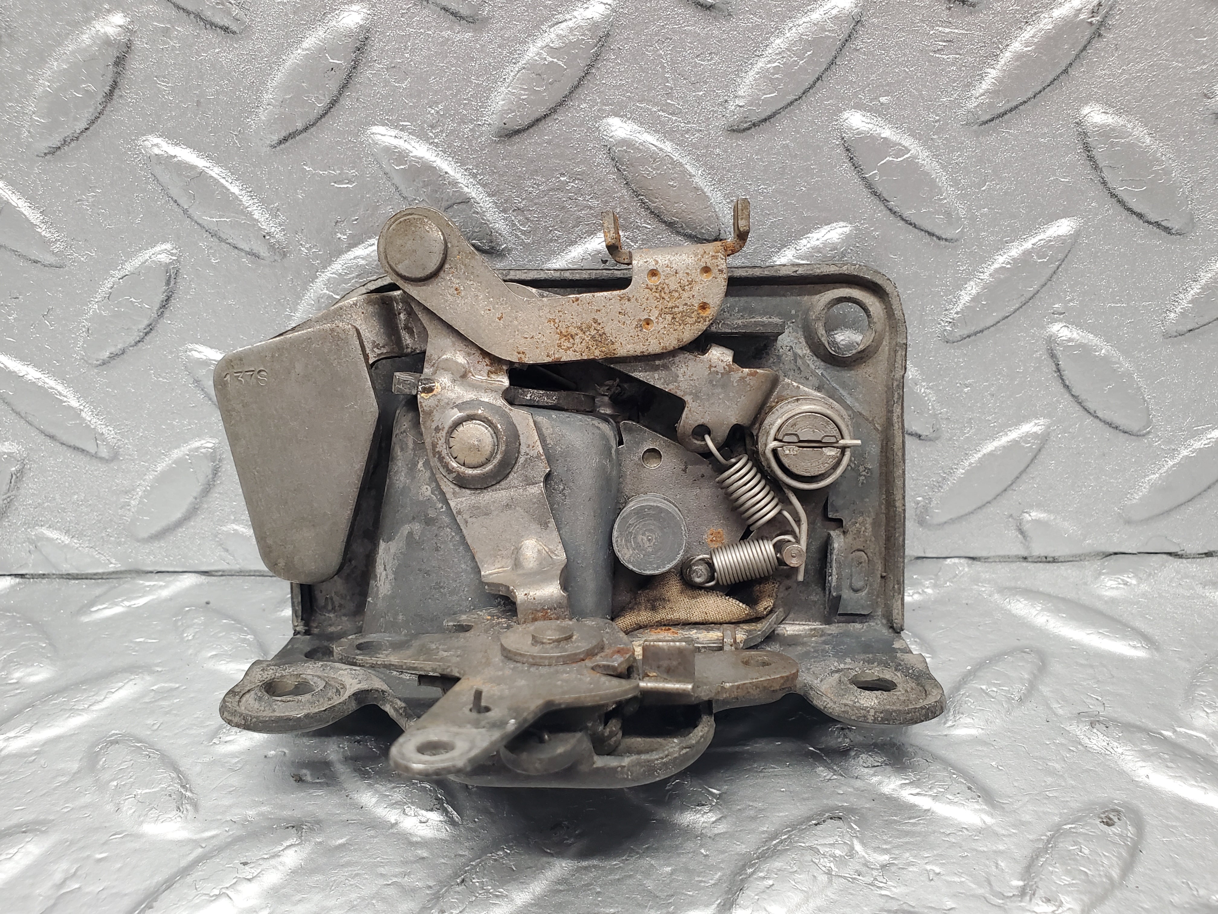 1866 Mercedes-Benz W120 Ponton Door Lock Mechanism Left Side