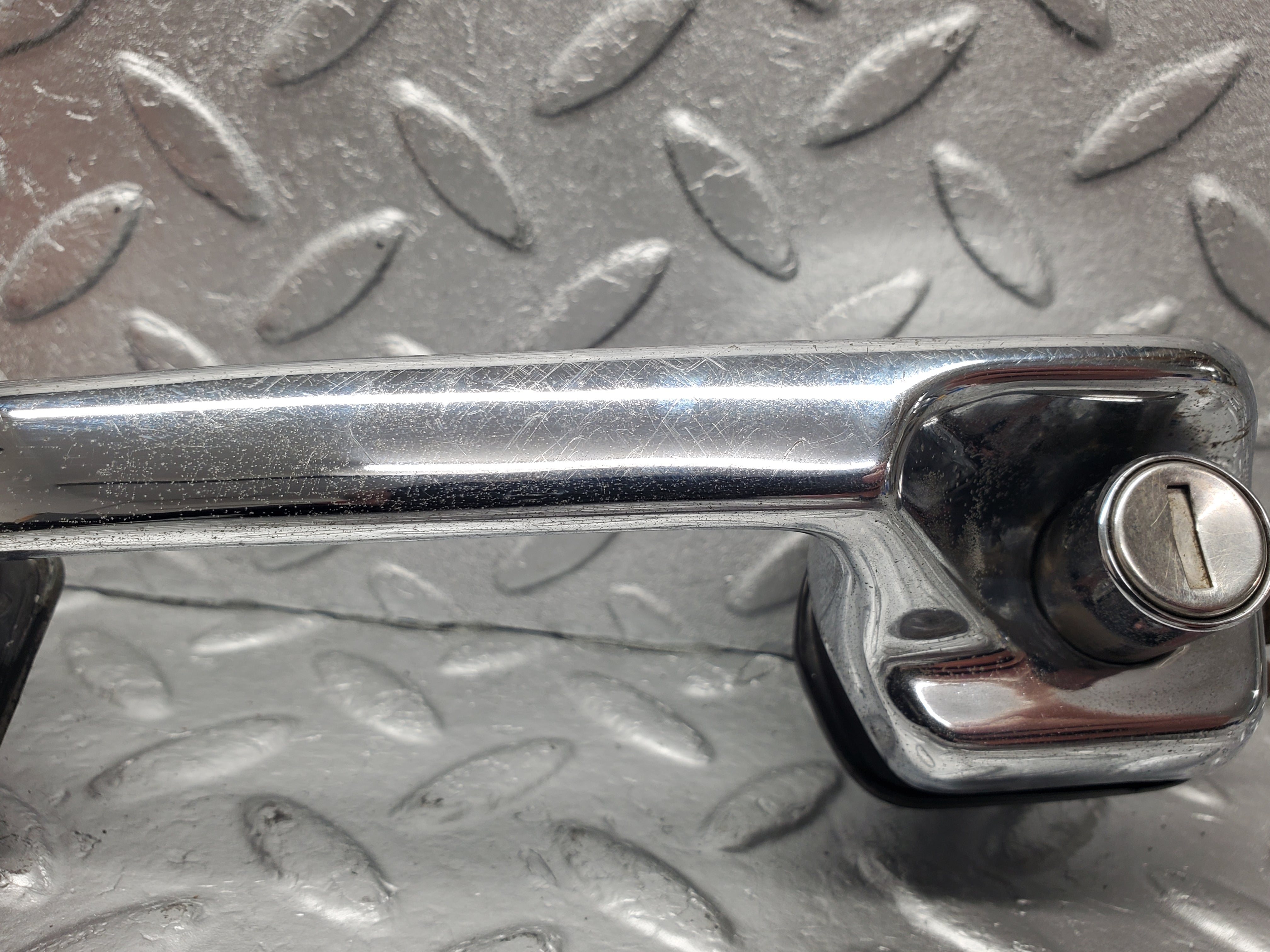 1873 Mercedes-Benz W108 280SE Exterior Door Handle Front Left No Key 1087661301