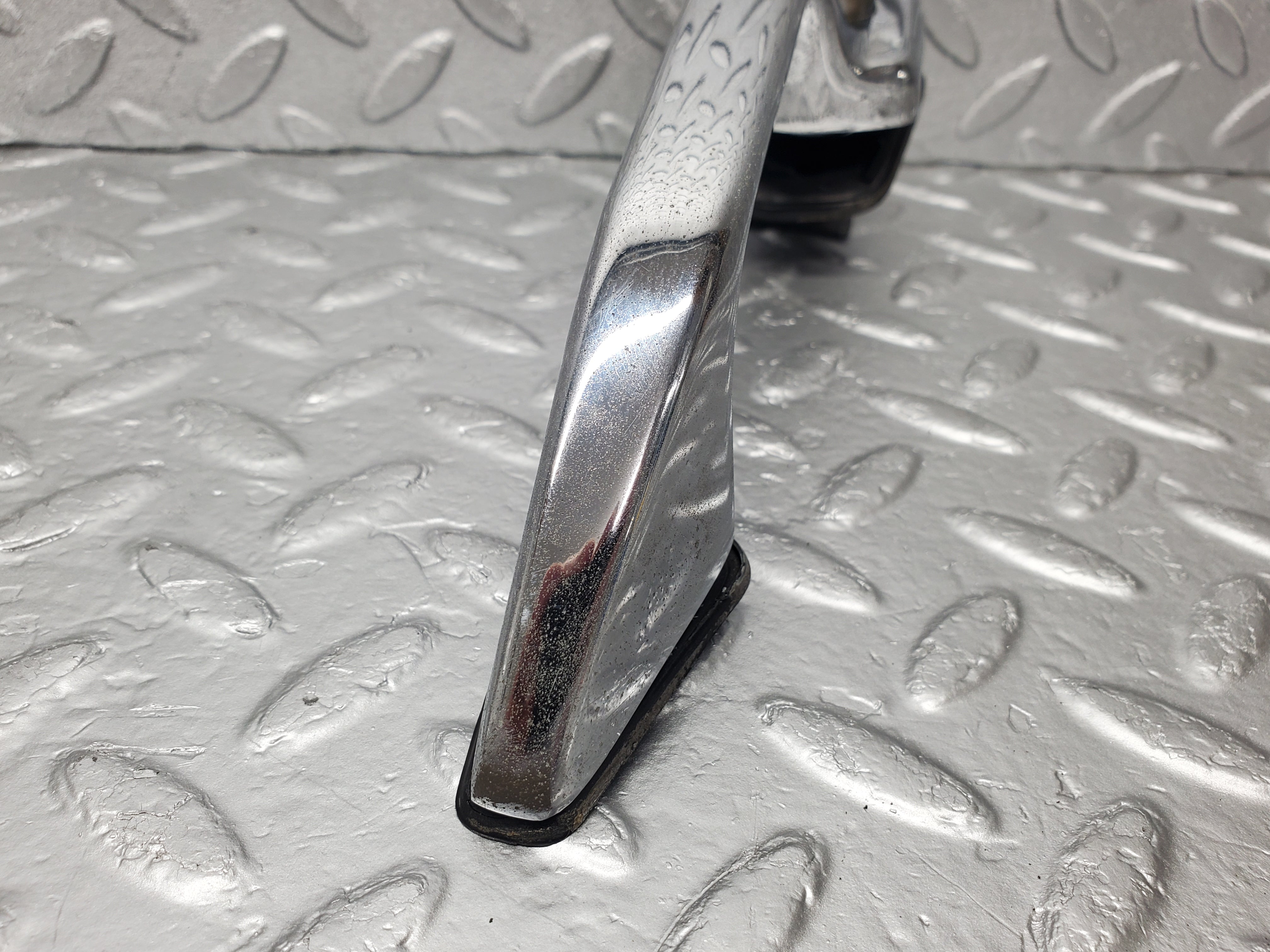 1873 Mercedes-Benz W108 280SE Exterior Door Handle Front Left No Key 1087661301