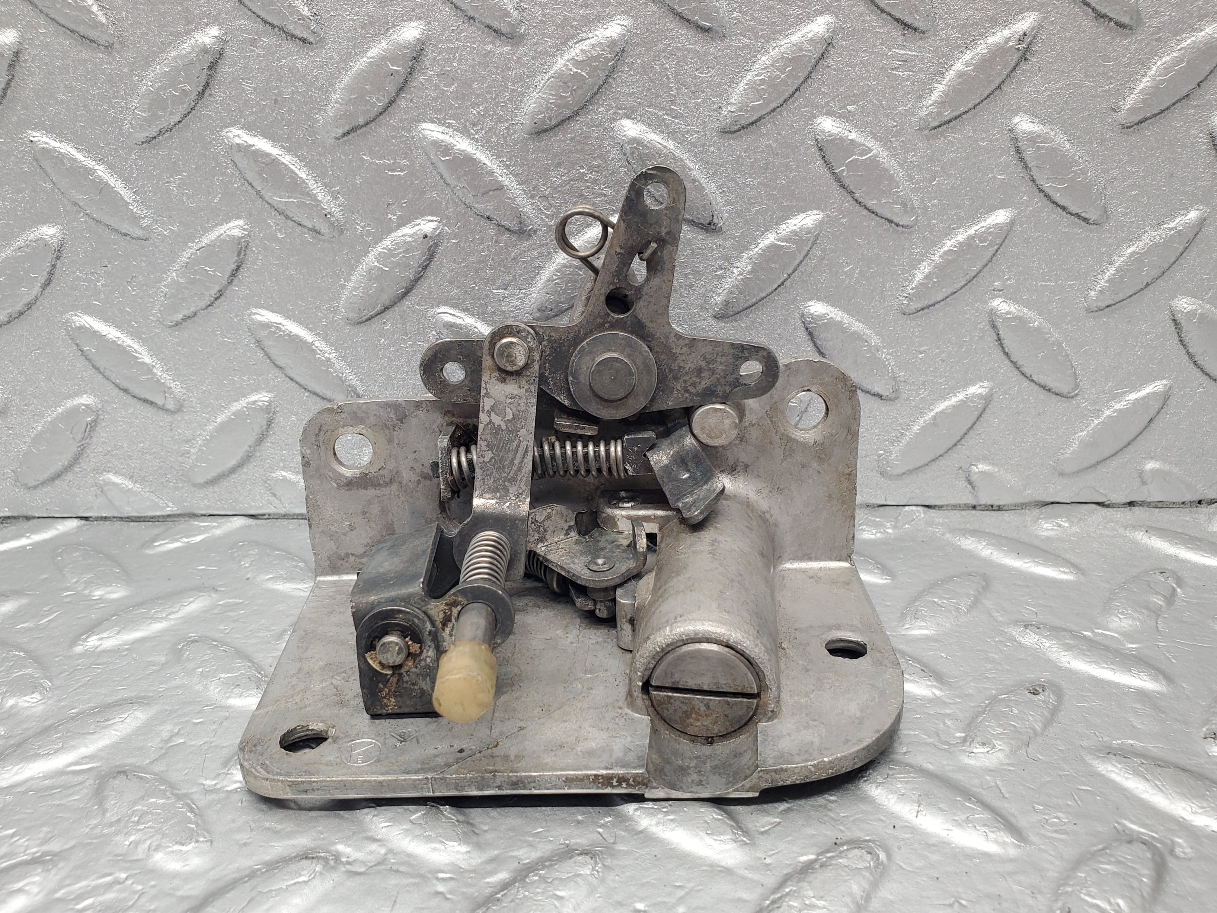 1877 Mercedes-Benz W120 Ponton Door Lock Mechanism Left Side