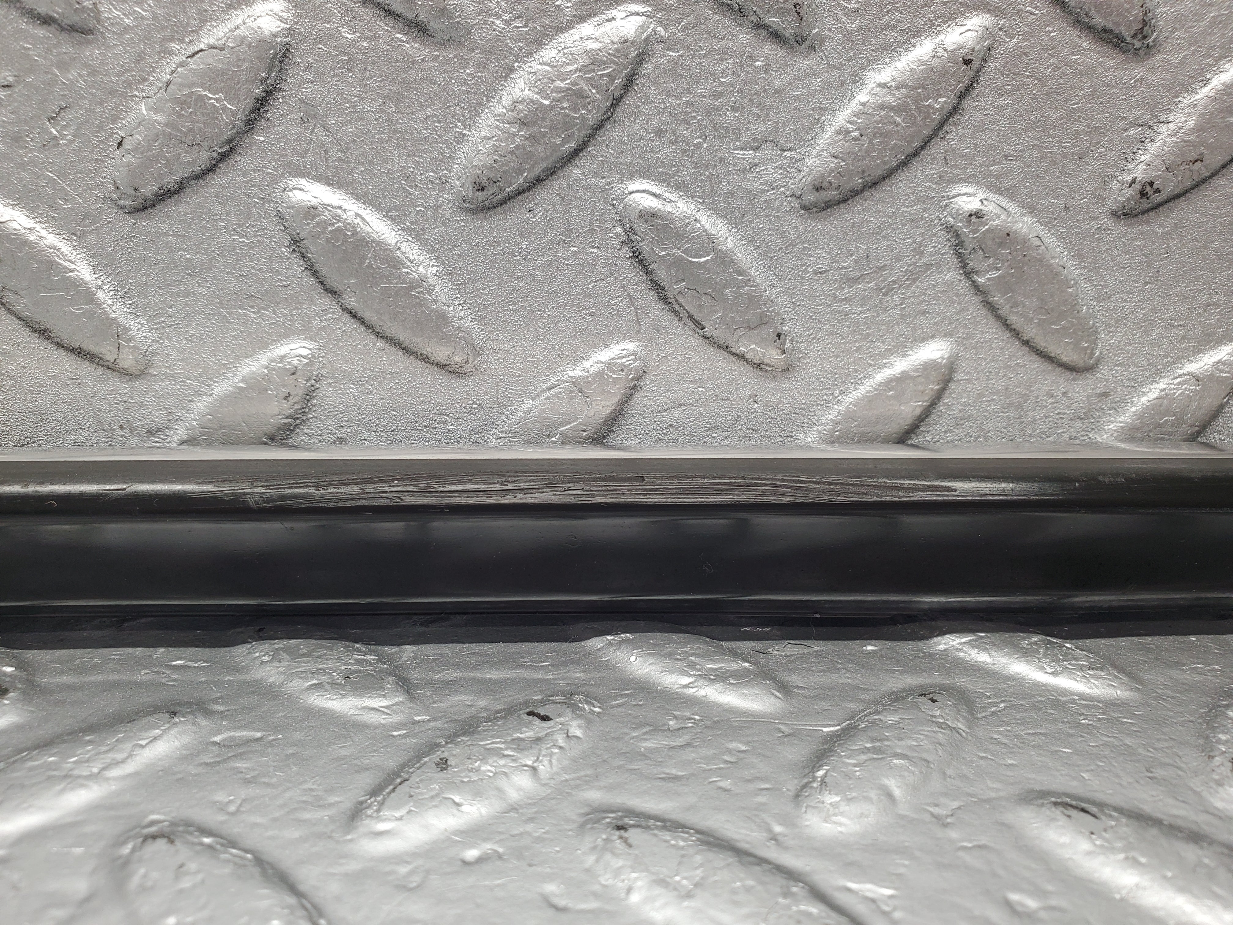 1890 Mercedes-Benz C123 230CE Coupe Left Door Centre Moulding Trim