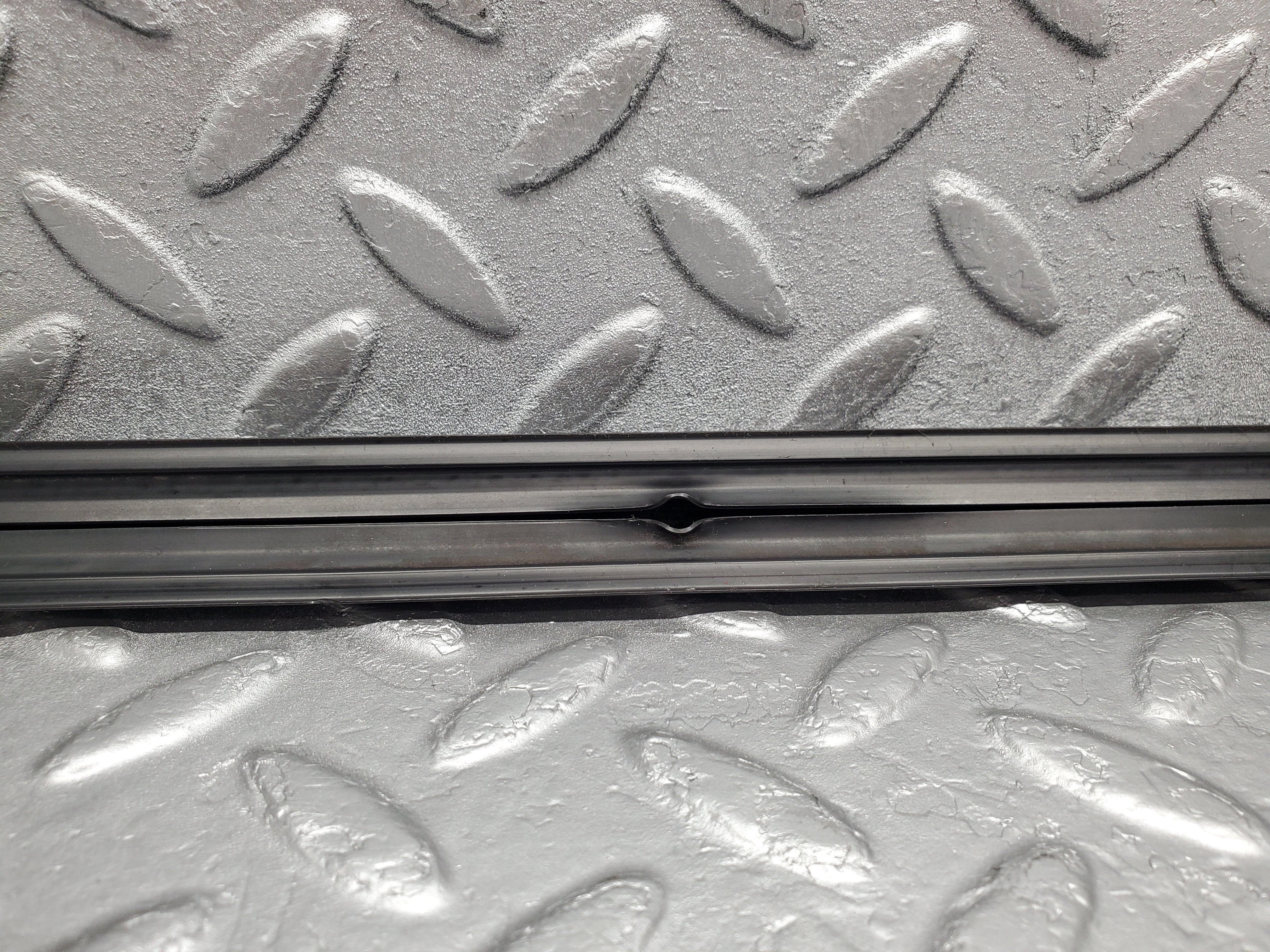 1890 Mercedes-Benz C123 230CE Coupe Left Door Centre Moulding Trim