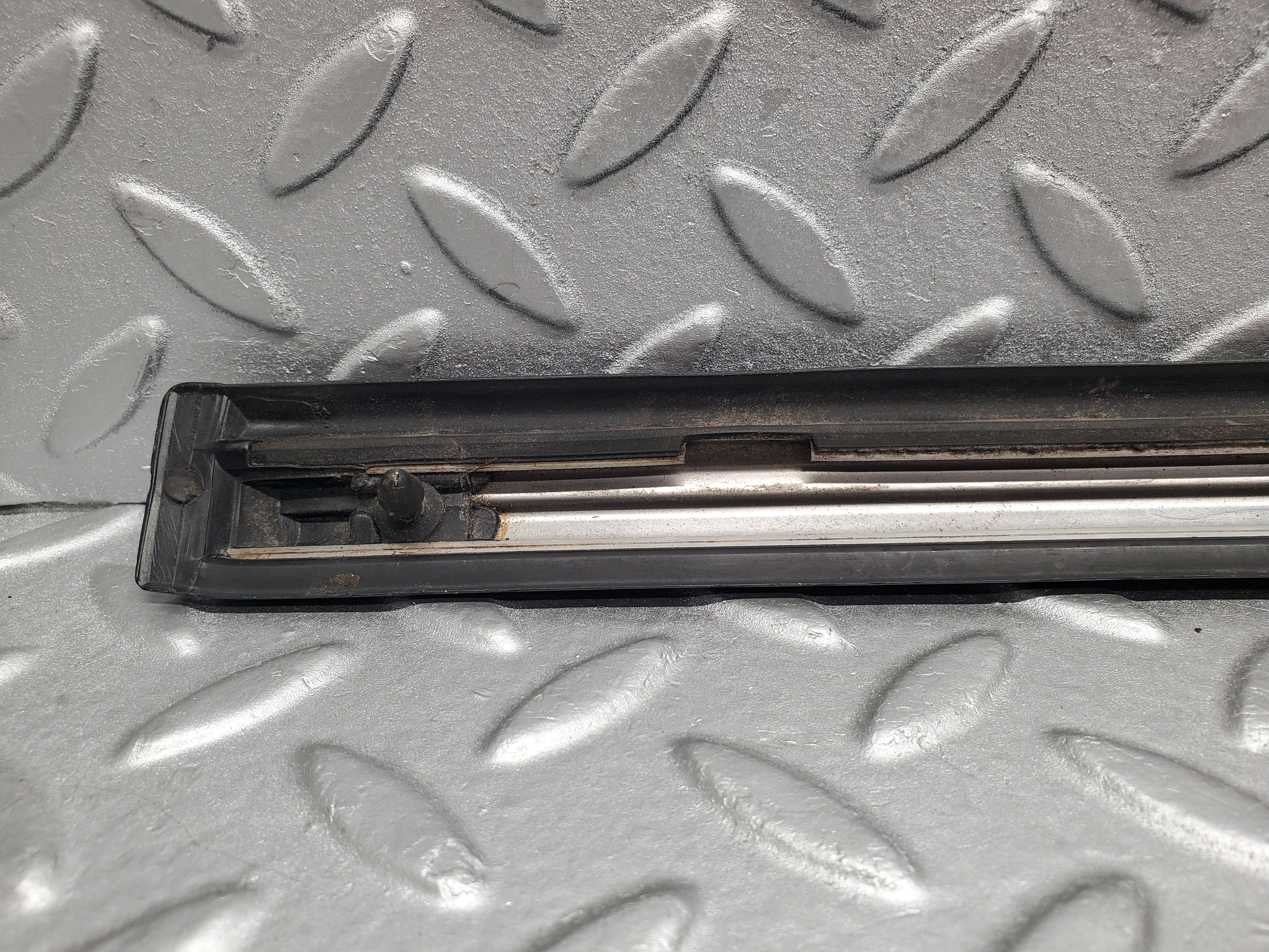 1898 Mercedes-Benz W116 350SE Front Left Door Centre Mouldin Trim