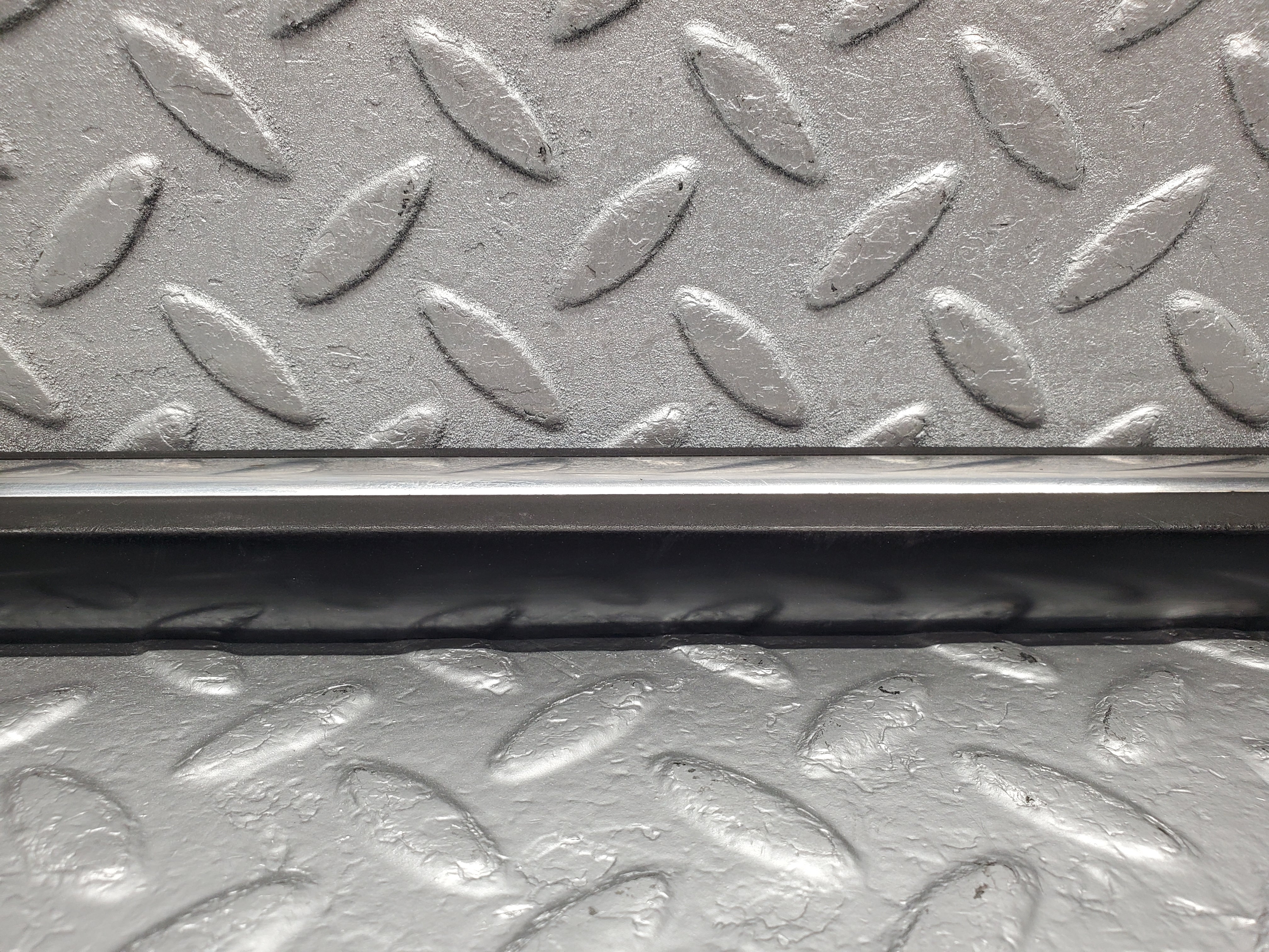 1899 Mercedes-Benz W116 350SE Front Right Door Centre Moulding Trim