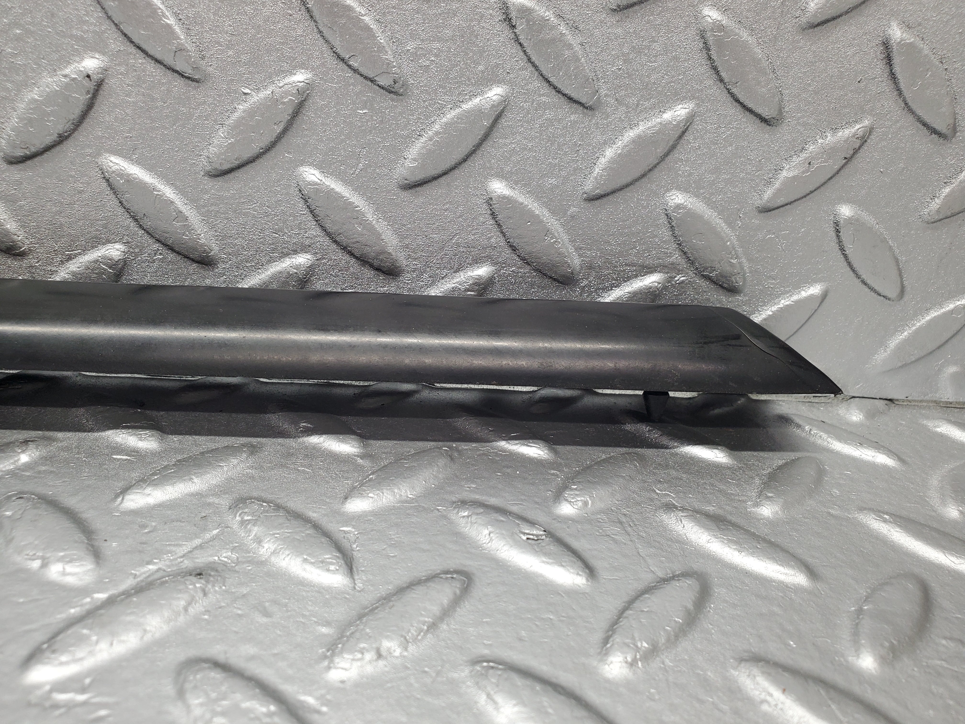 1899 Mercedes-Benz W116 350SE Front Right Door Centre Moulding Trim