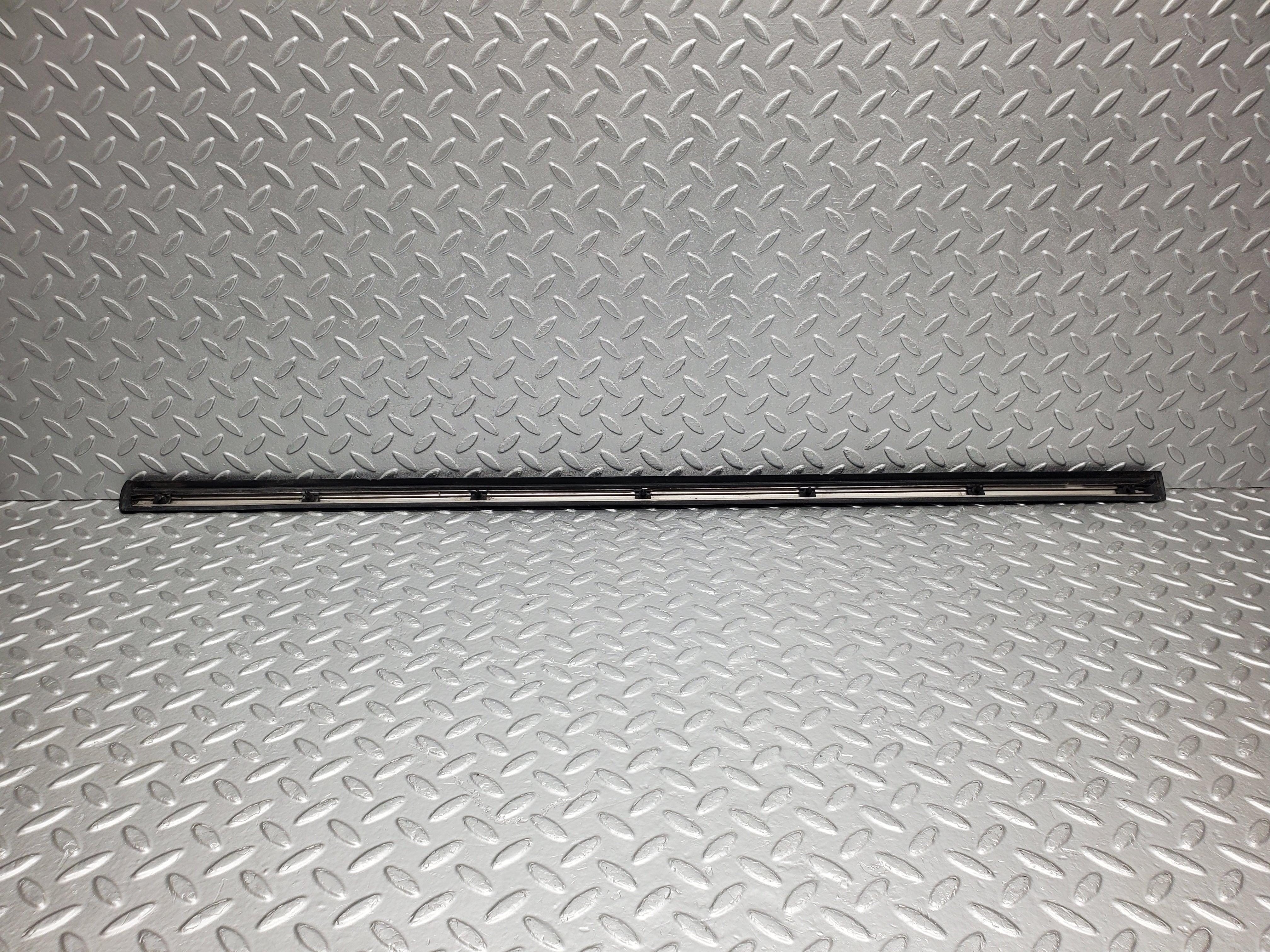 1899 Mercedes-Benz W116 350SE Front Right Door Centre Moulding Trim