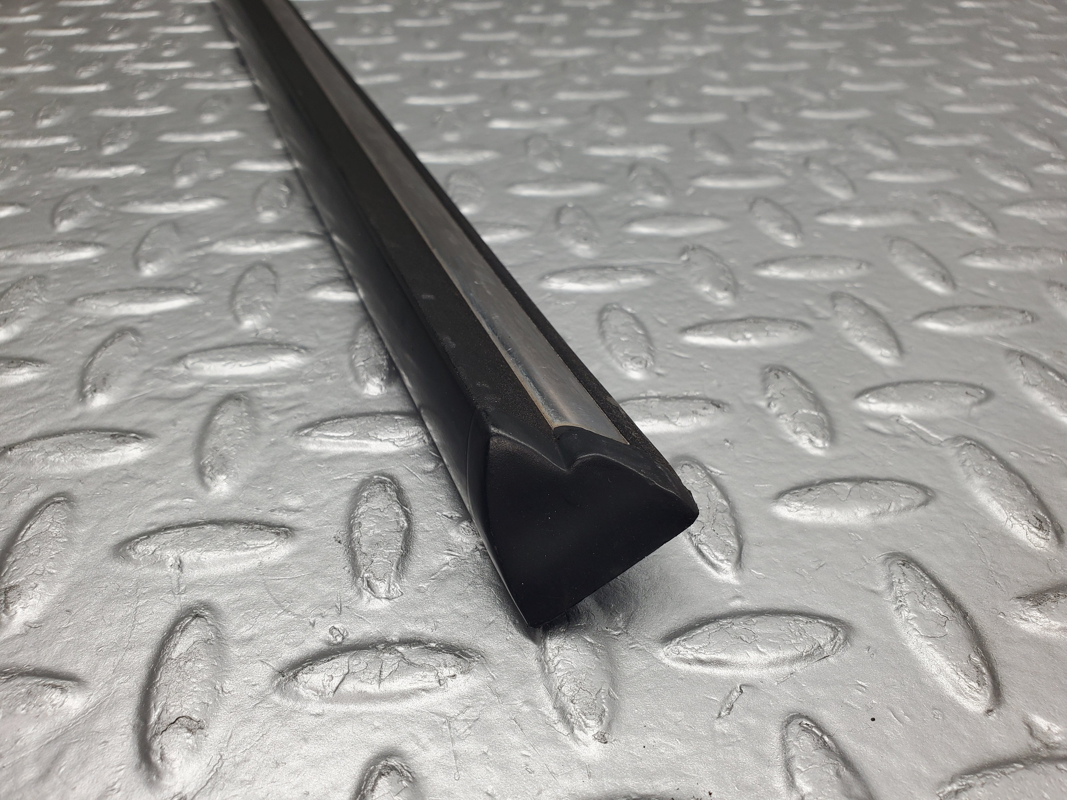 1899 Mercedes-Benz W116 350SE Front Right Door Centre Moulding Trim