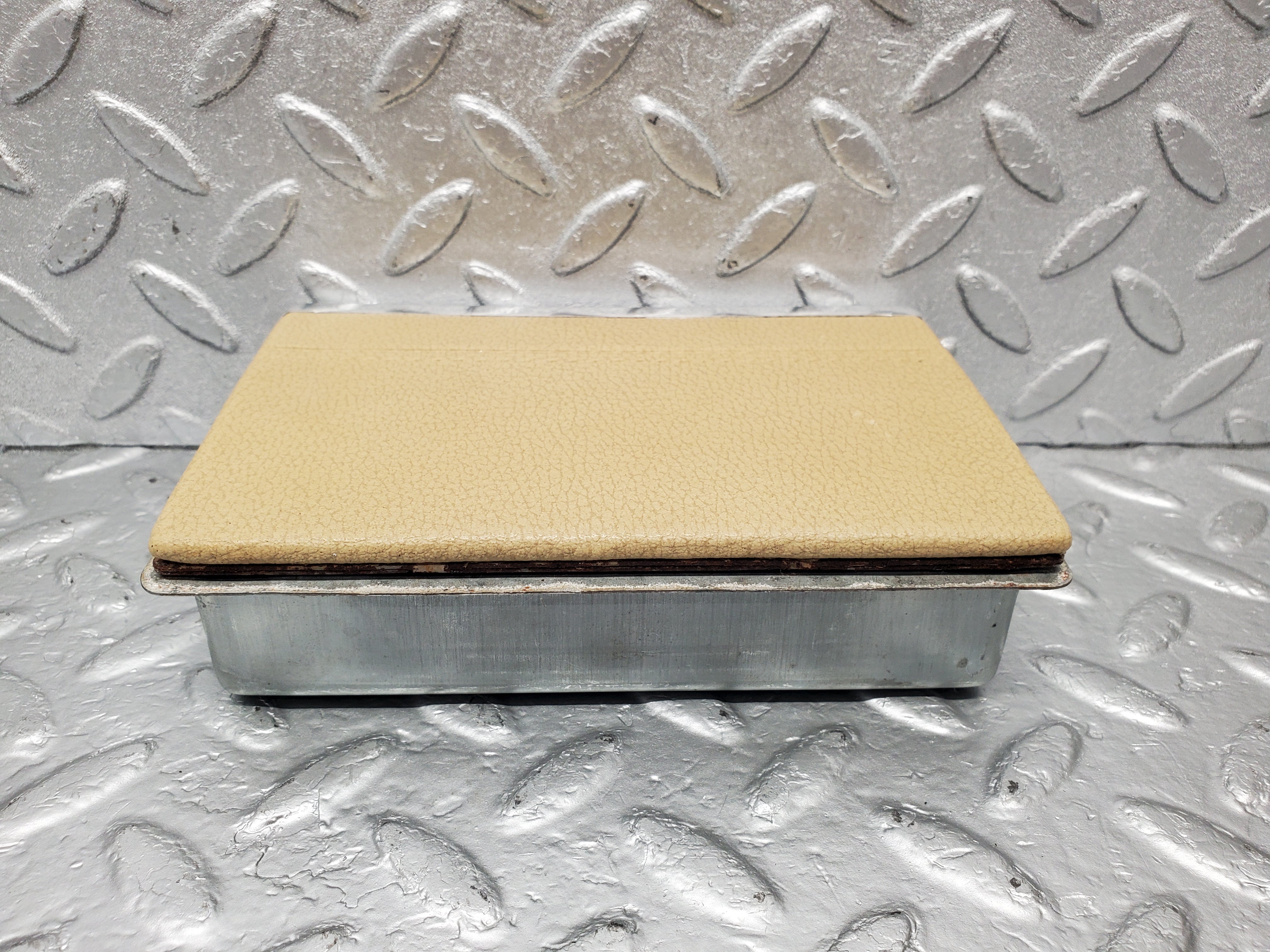 1917 Mercedes-Benz W116 350SE Rear Ashtray Beige