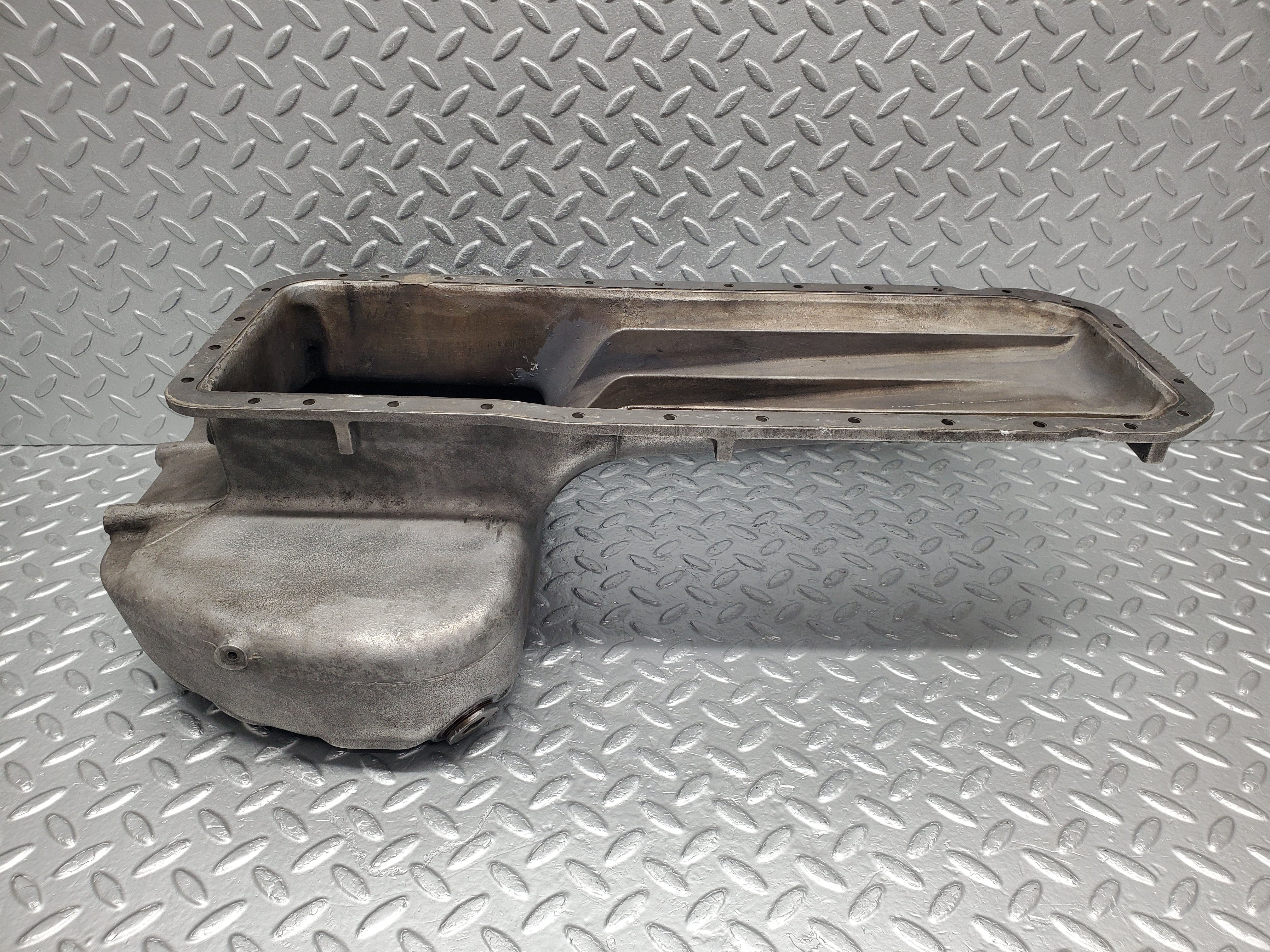 1928 Mercedes-Benz C107 350SLC Coupe Oil Pan Oil Sump 1160140166