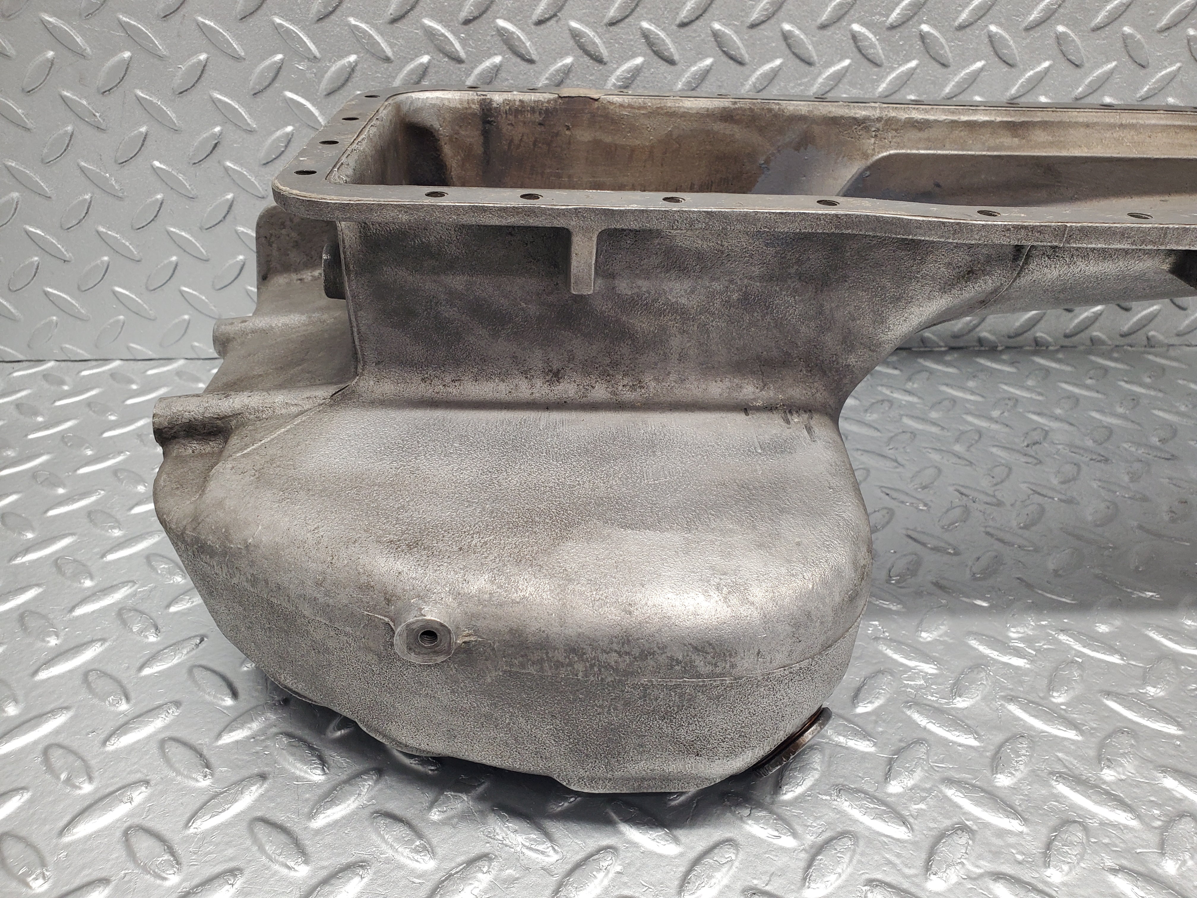 1928 Mercedes-Benz C107 350SLC Coupe Oil Pan Oil Sump 1160140166