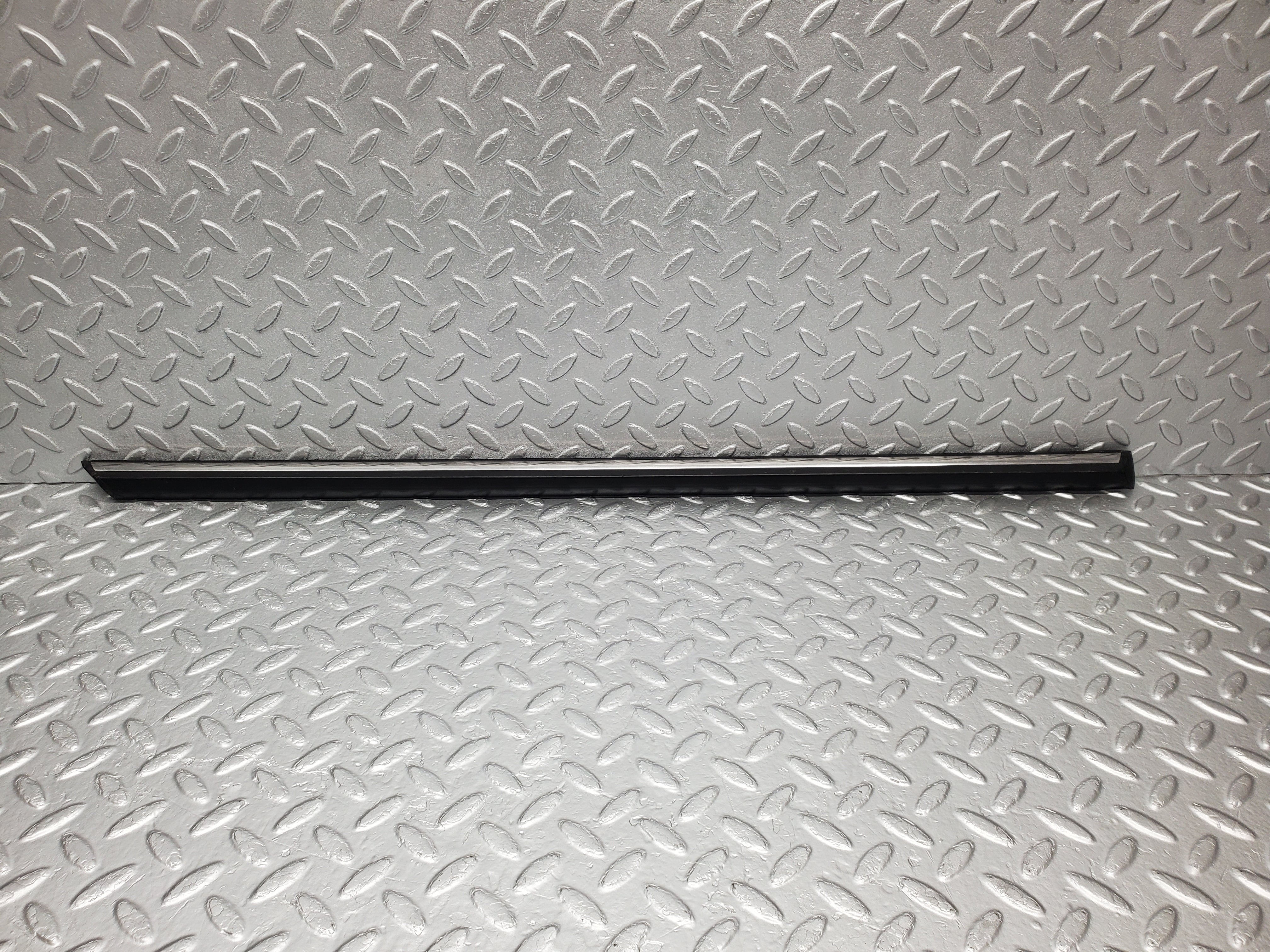 1971 Mercedes-Benz W116 350SE Rear Right Door Centre Moulding Trim