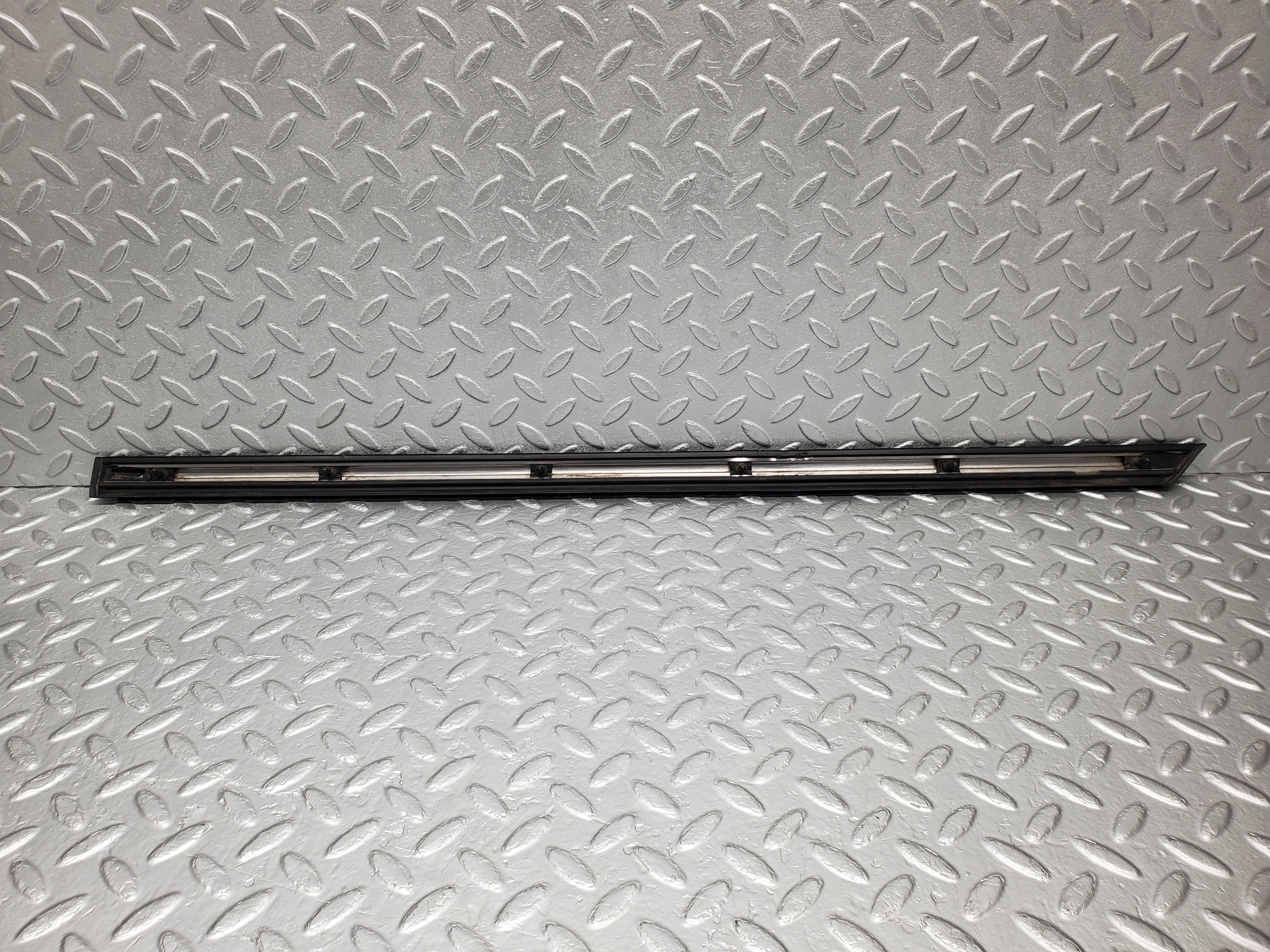 1971 Mercedes-Benz W116 350SE Rear Right Door Centre Moulding Trim