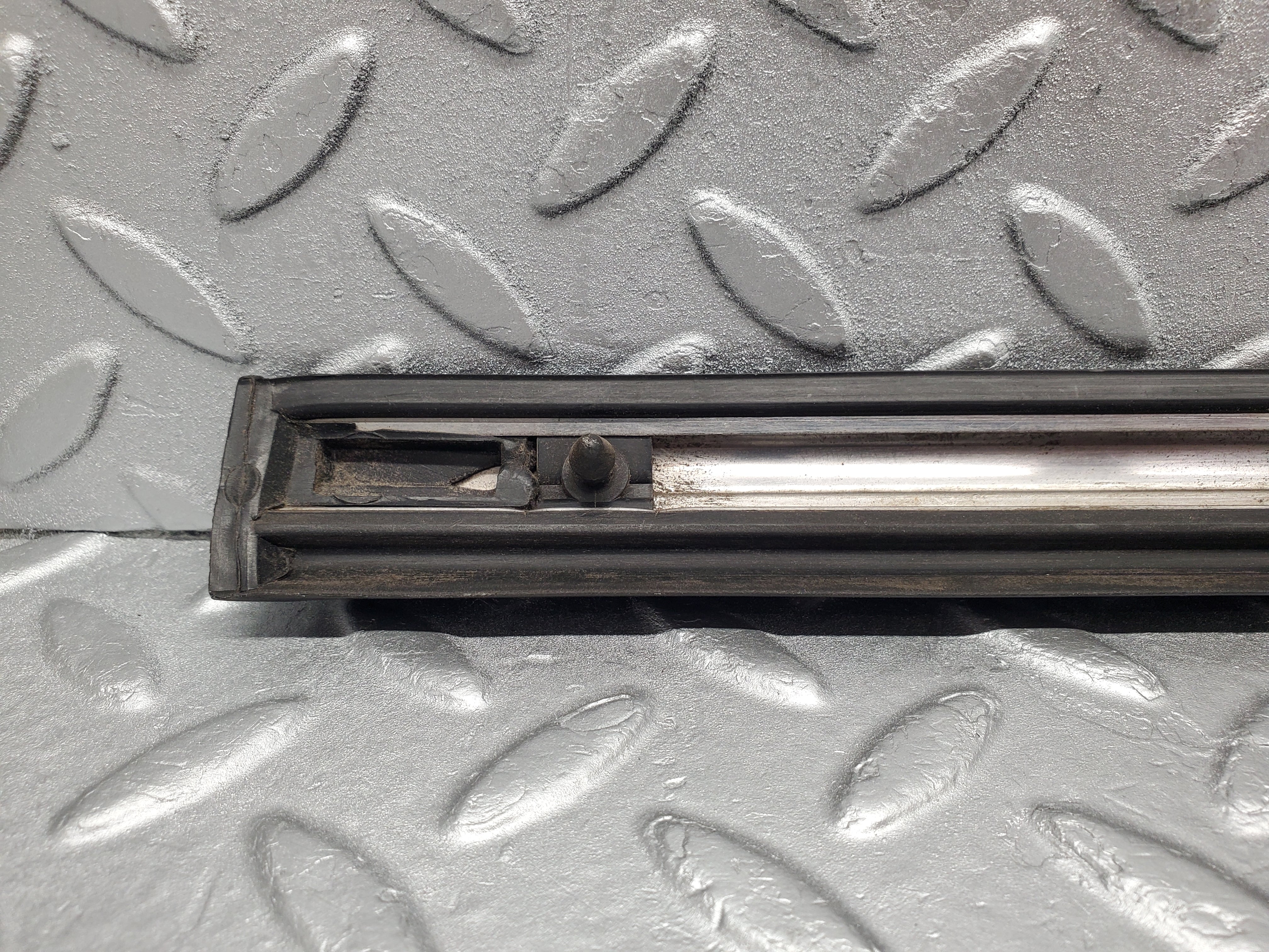 1971 Mercedes-Benz W116 350SE Rear Right Door Centre Moulding Trim