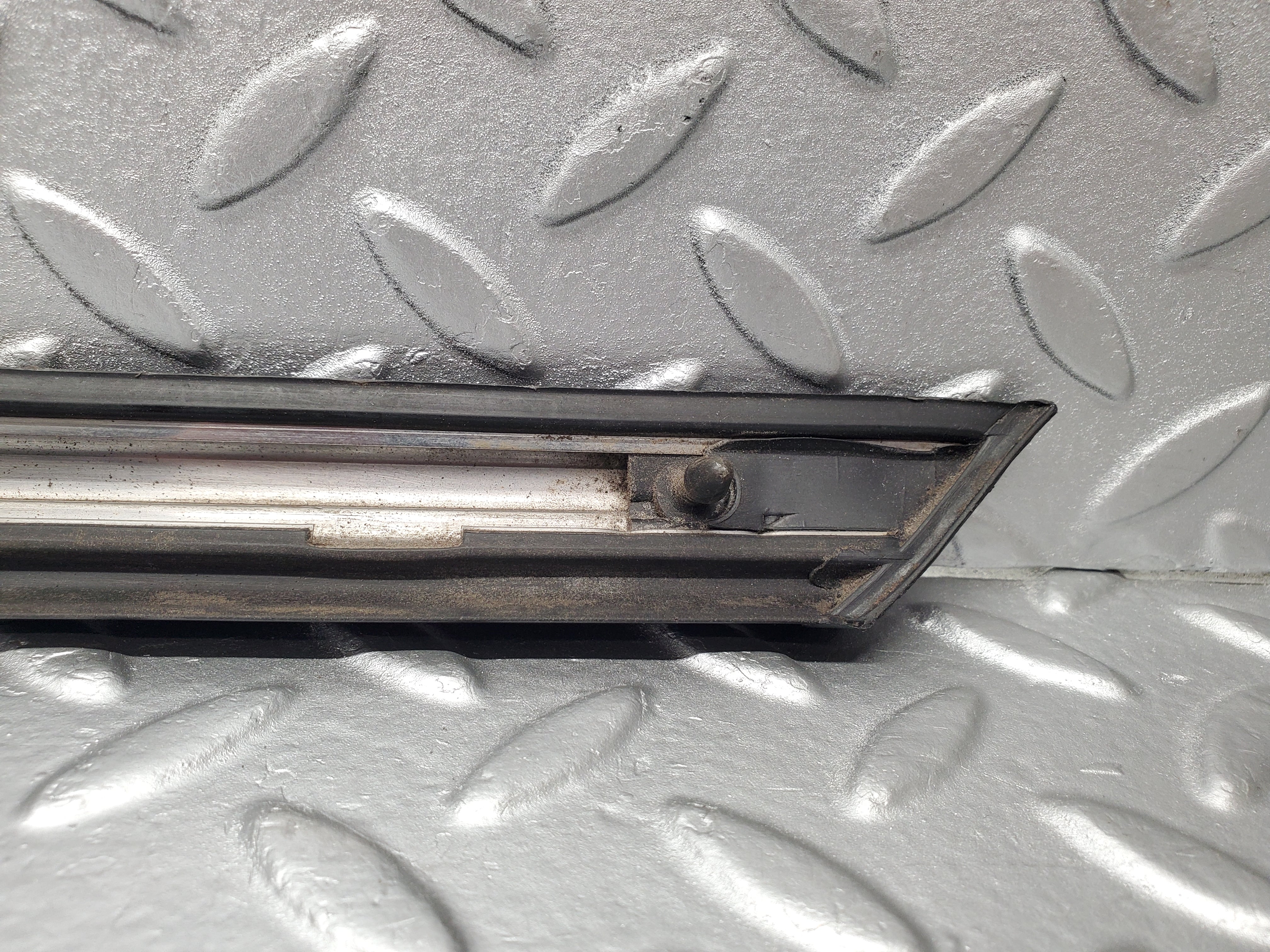 1971 Mercedes-Benz W116 350SE Rear Right Door Centre Moulding Trim