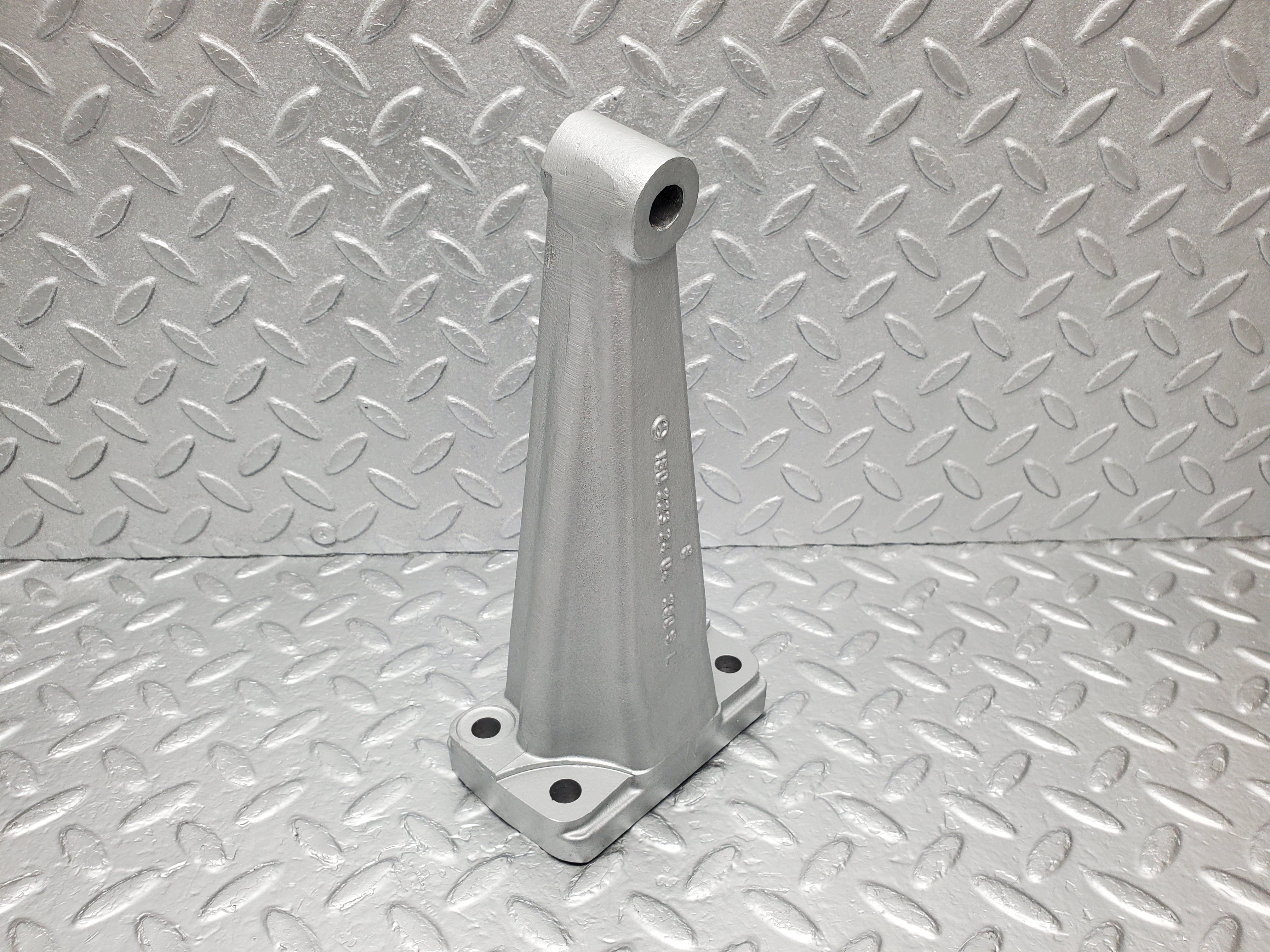 2011 Mercedes-Benz W108 280SE Engine Mount Holder Left 1802232404