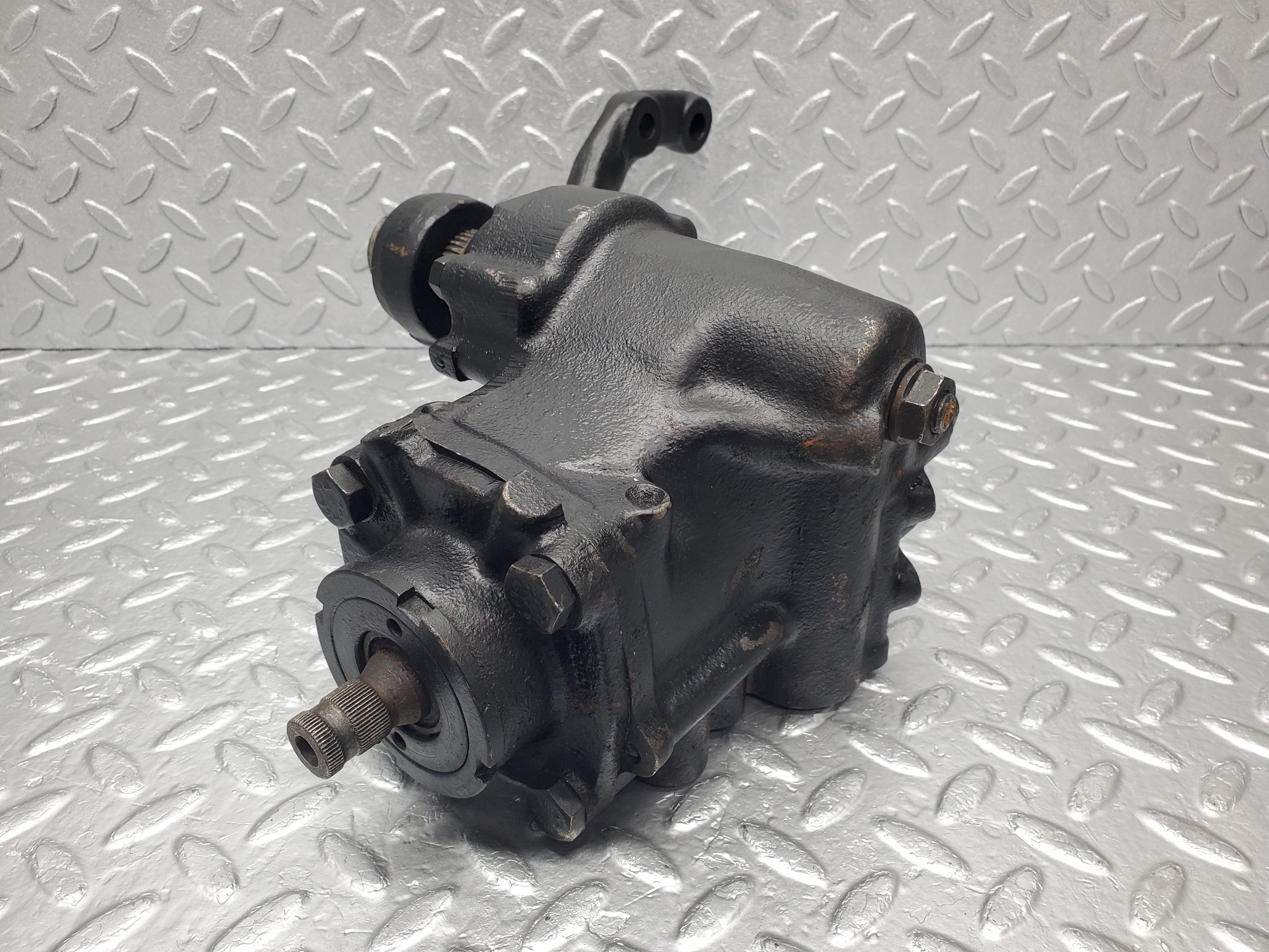 2041 Mercedes-Benz C107 350SLC Coupe Steering Box Steering Rack 1074610601