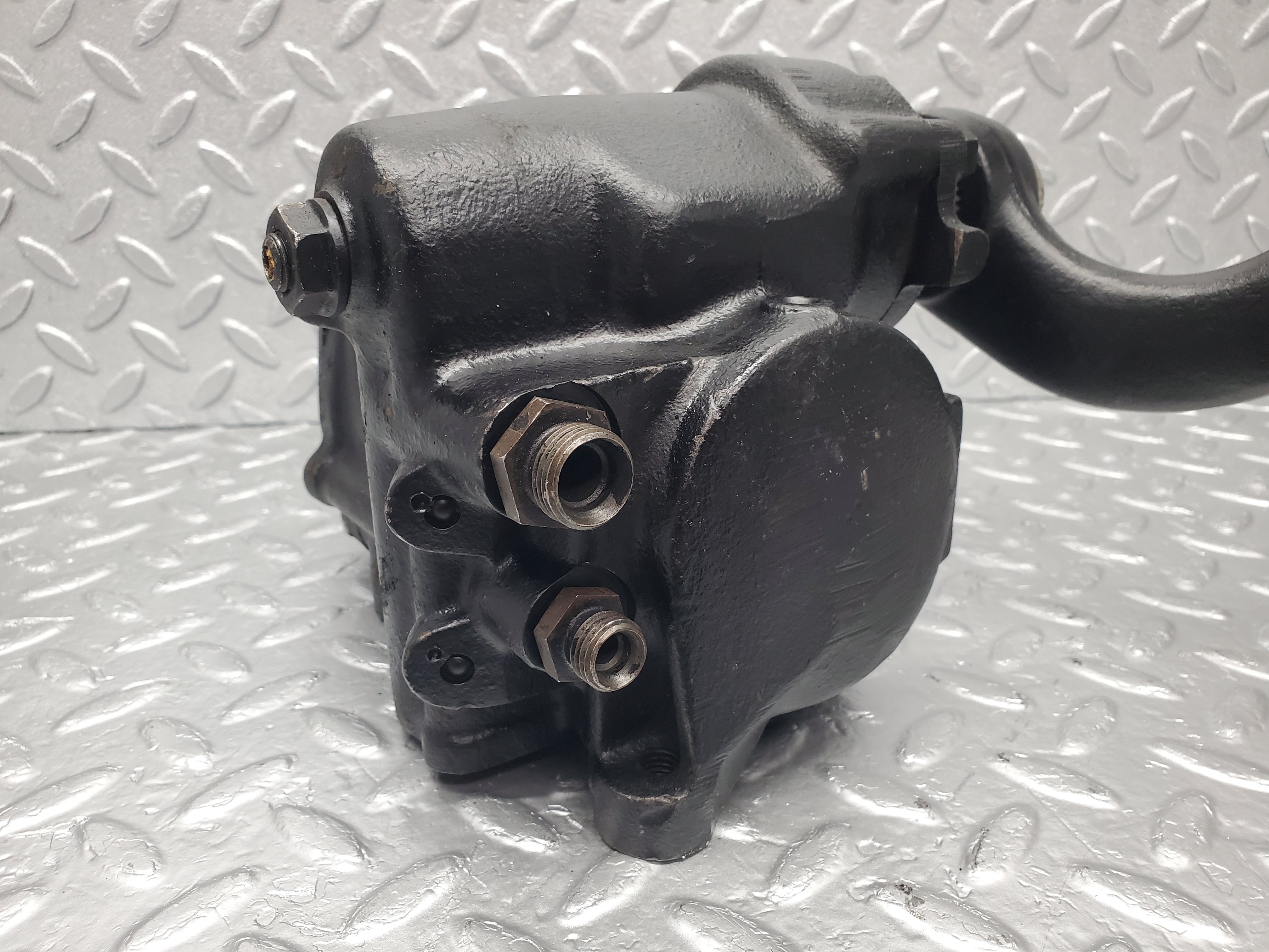 2041 Mercedes-Benz C107 350SLC Coupe Steering Box Steering Rack 1074610601