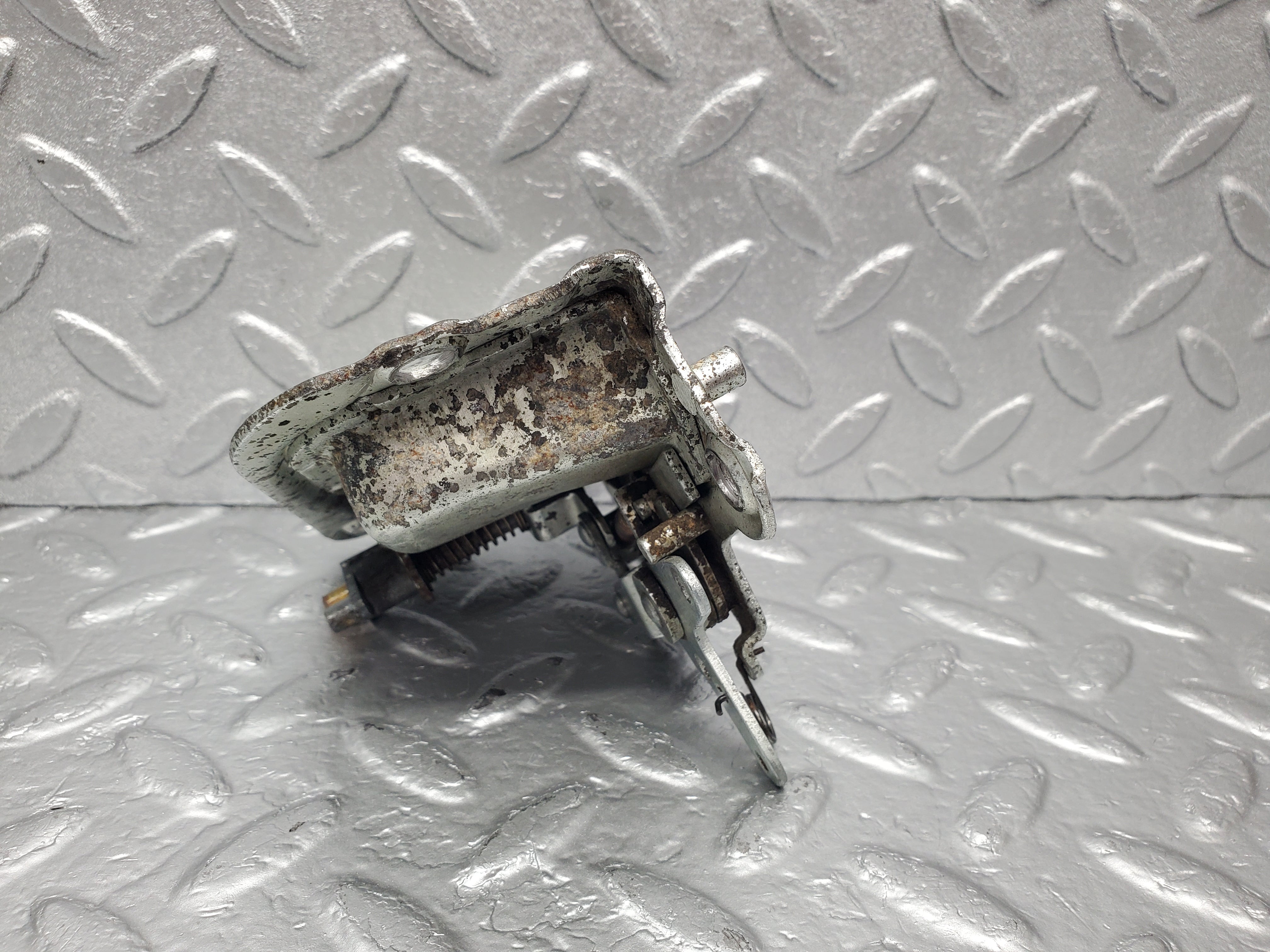 2054 Mercedes-Benz W105 219 Ponton Door Lock Rear Right BOMORO