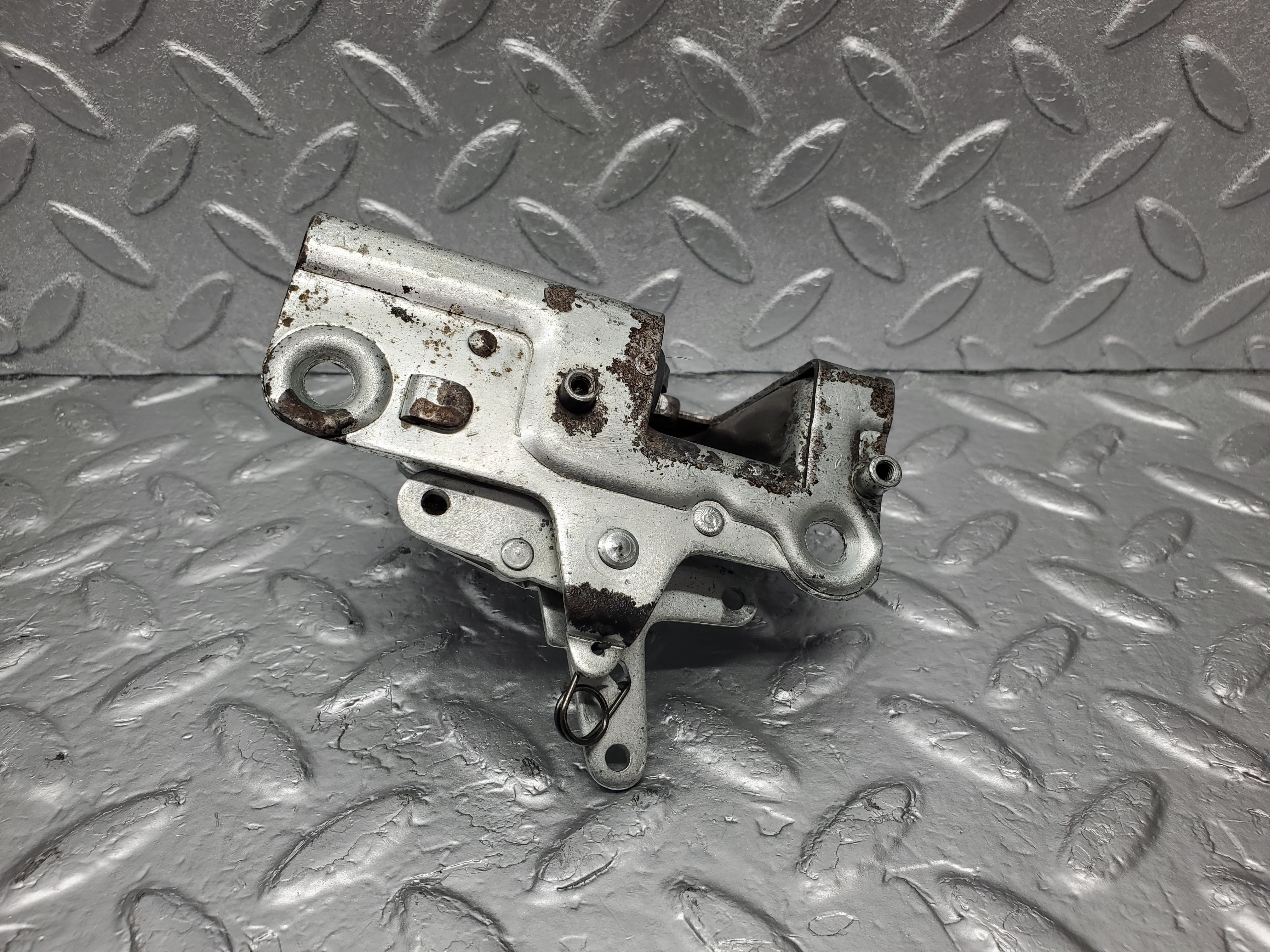 2055 Mercedes-Benz W105 219 Ponton Door Lock Rear Left BOMORO