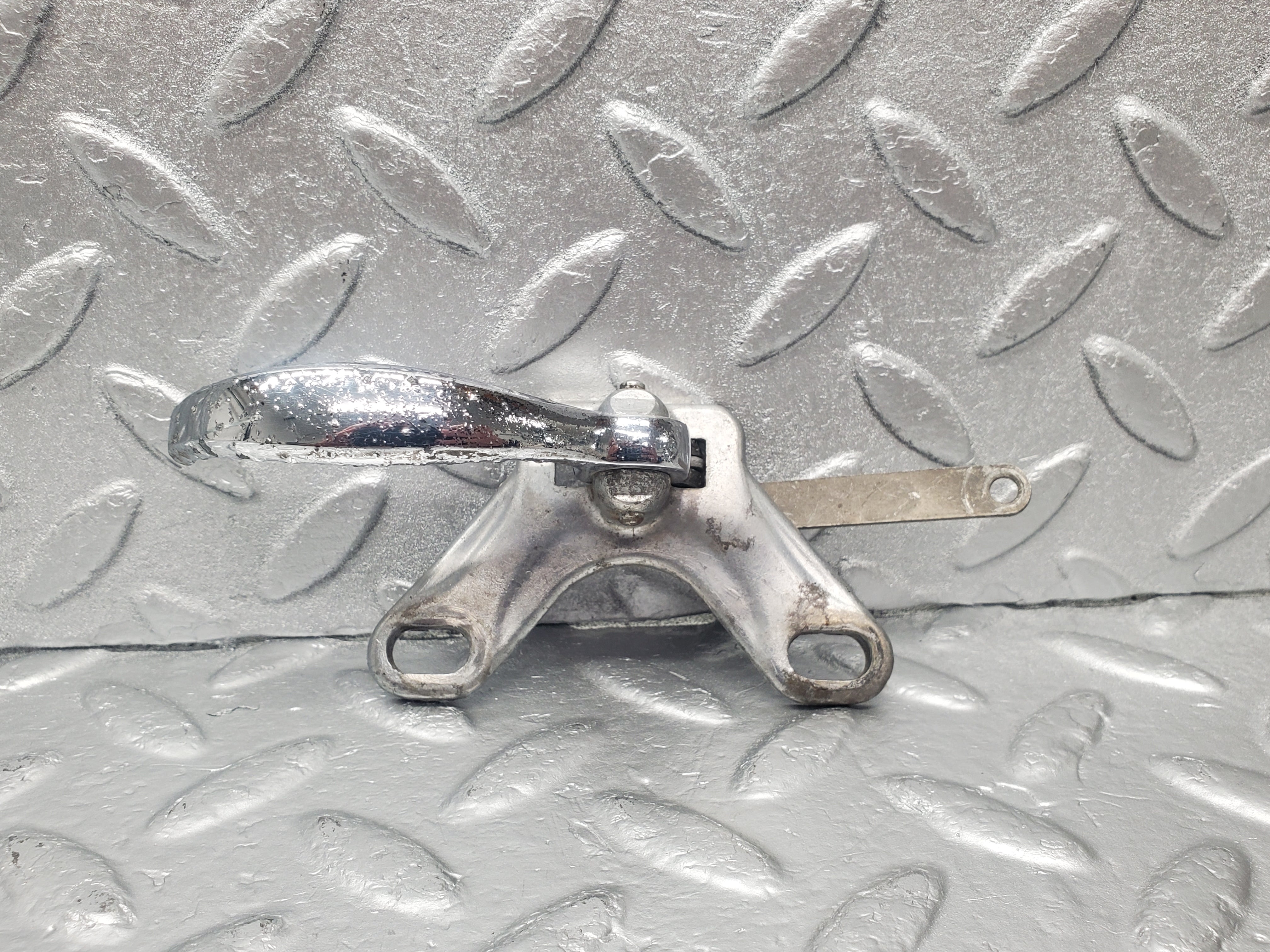 2058 Mercedes-Benz W105 219 Ponton Interior Door Handle Rear Left