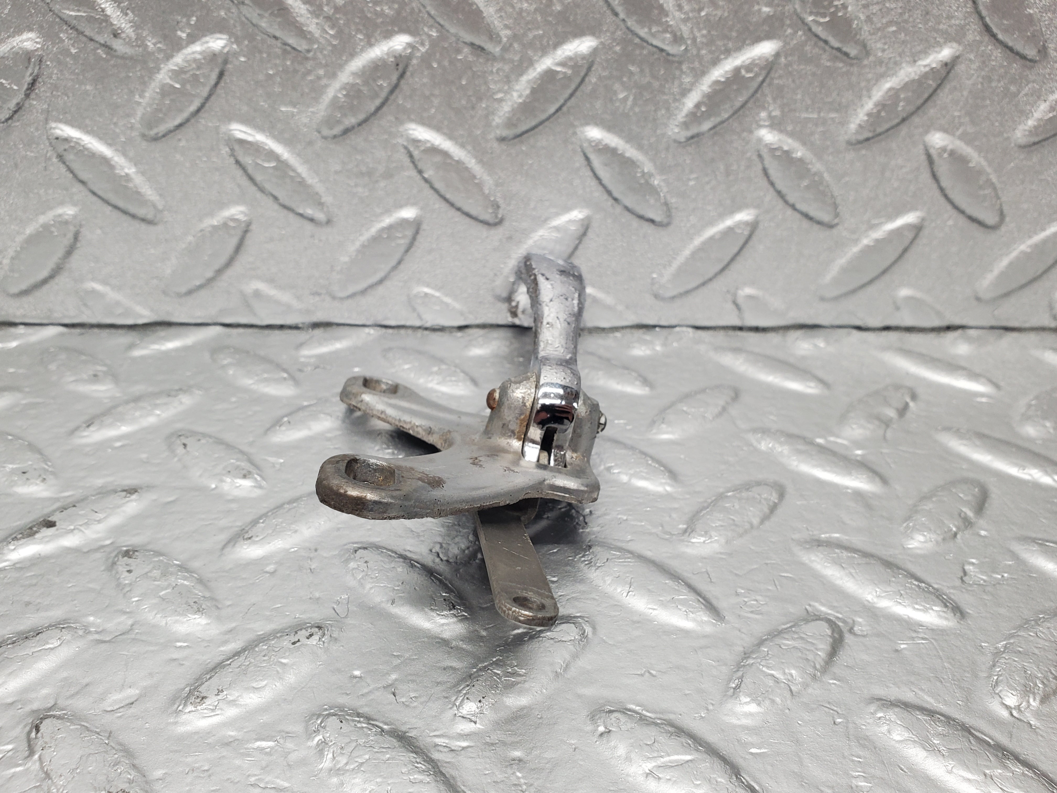 2058 Mercedes-Benz W105 219 Ponton Interior Door Handle Rear Left