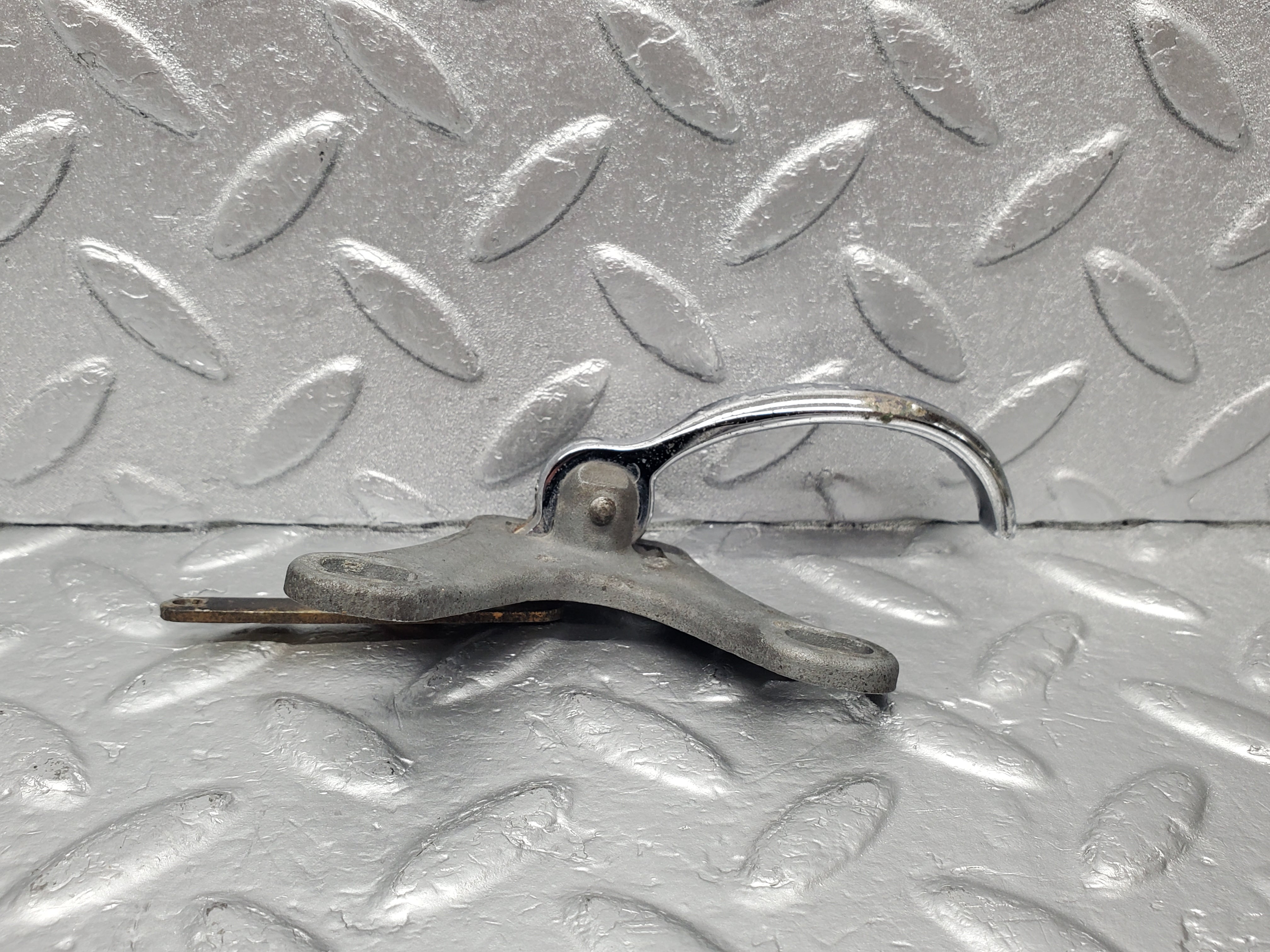 2061 Mercedes-Benz W105 219 Ponton Interior Door Handle Front Left