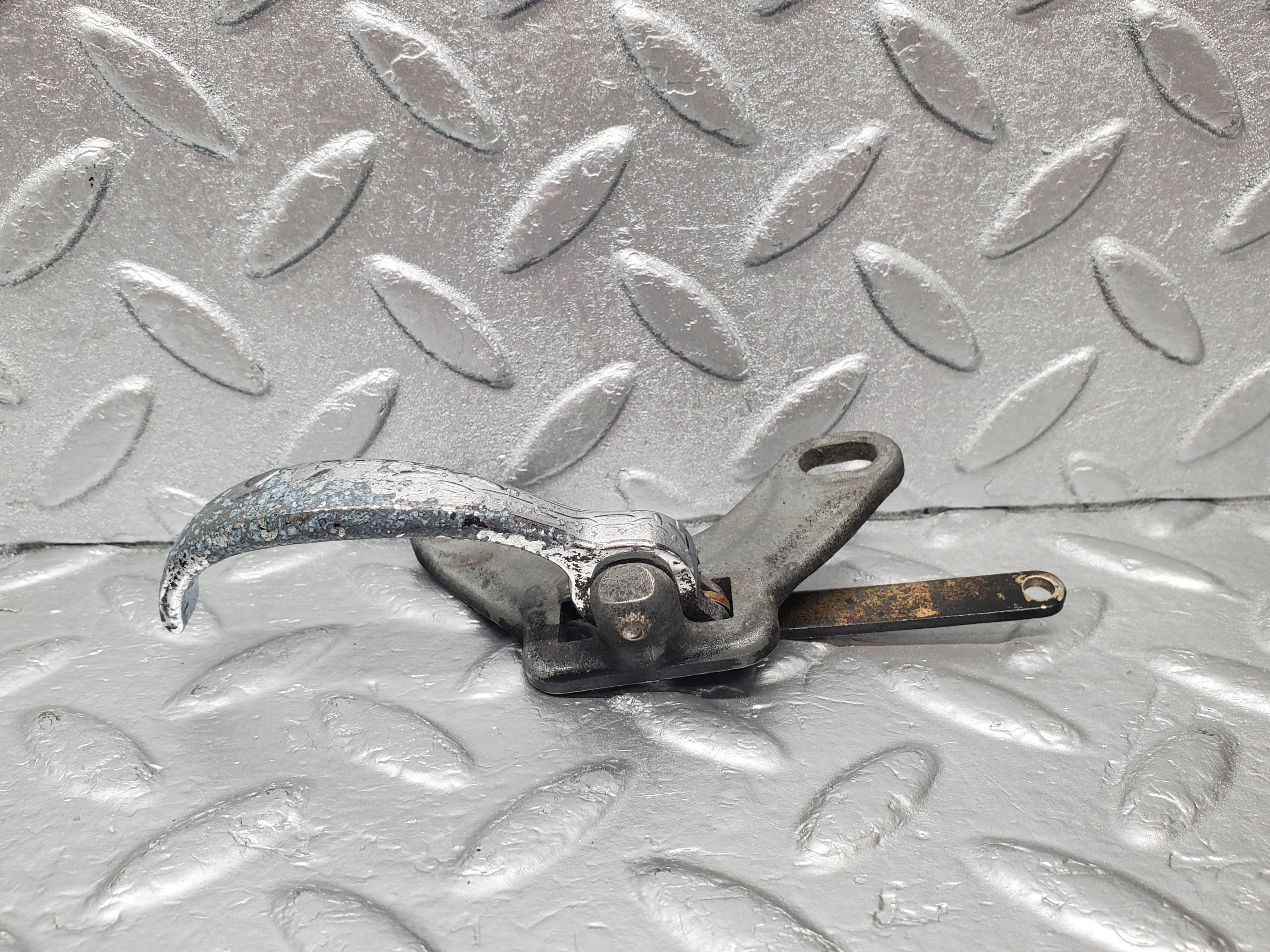 2061 Mercedes-Benz W105 219 Ponton Interior Door Handle Front Left