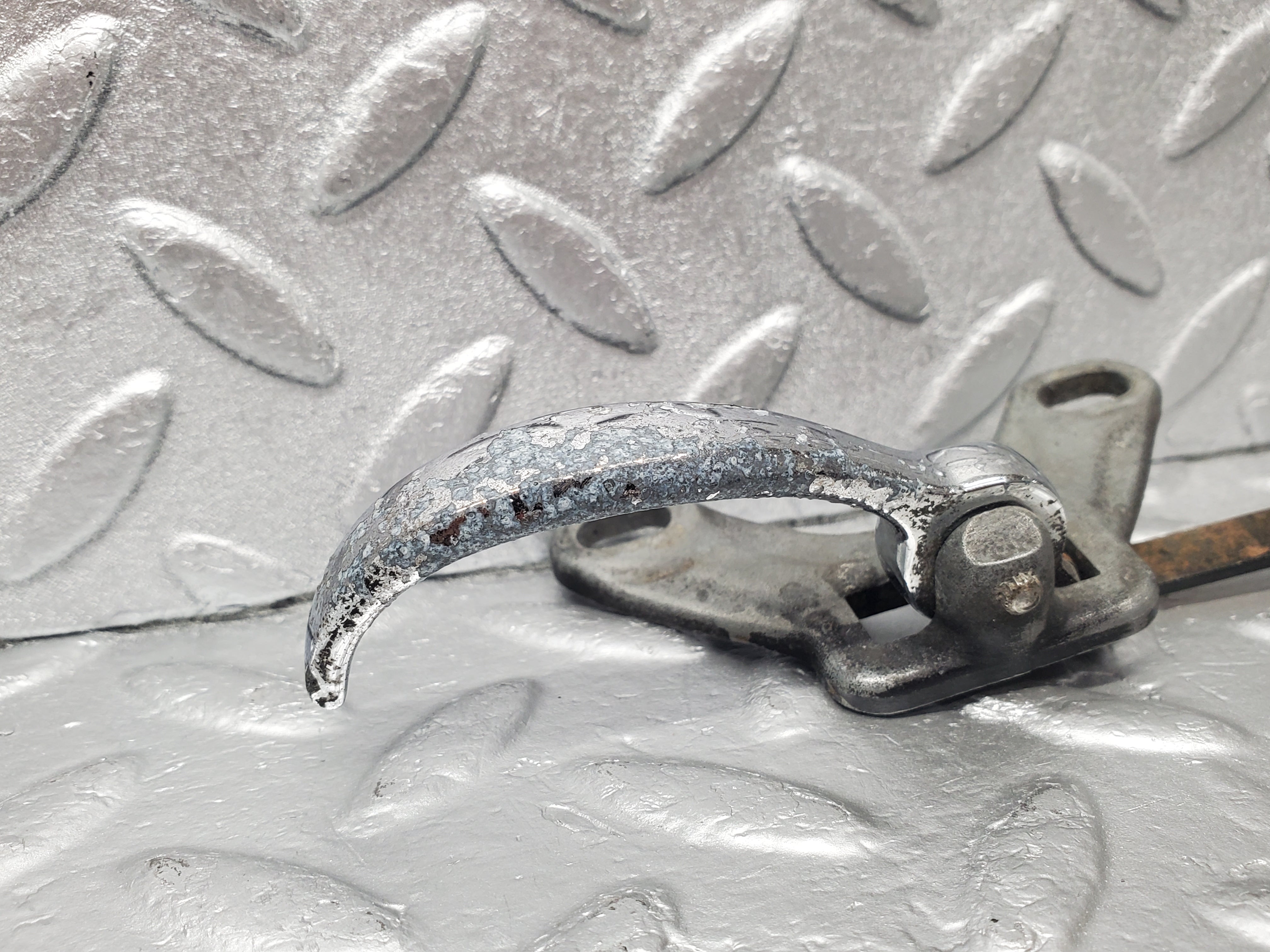 2061 Mercedes-Benz W105 219 Ponton Interior Door Handle Front Left