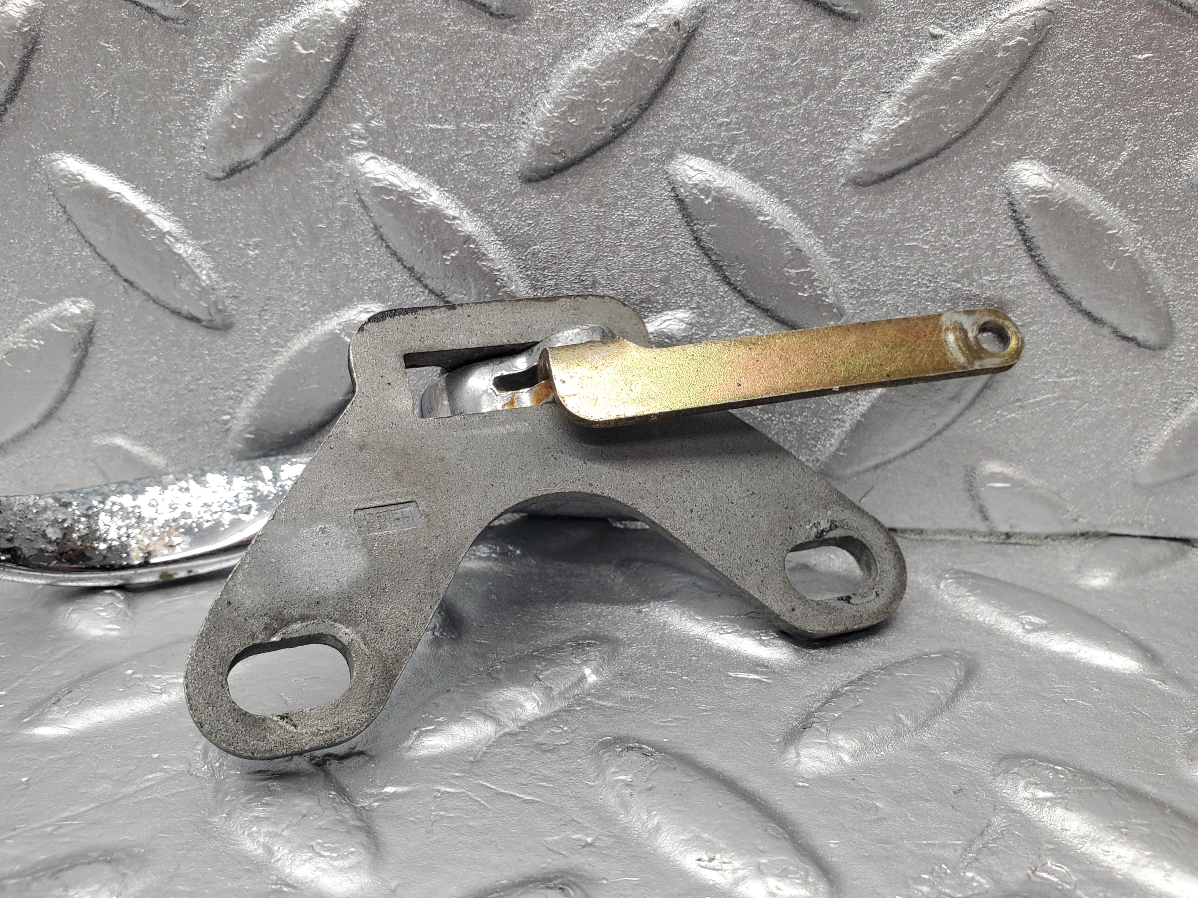 2061 Mercedes-Benz W105 219 Ponton Interior Door Handle Front Left