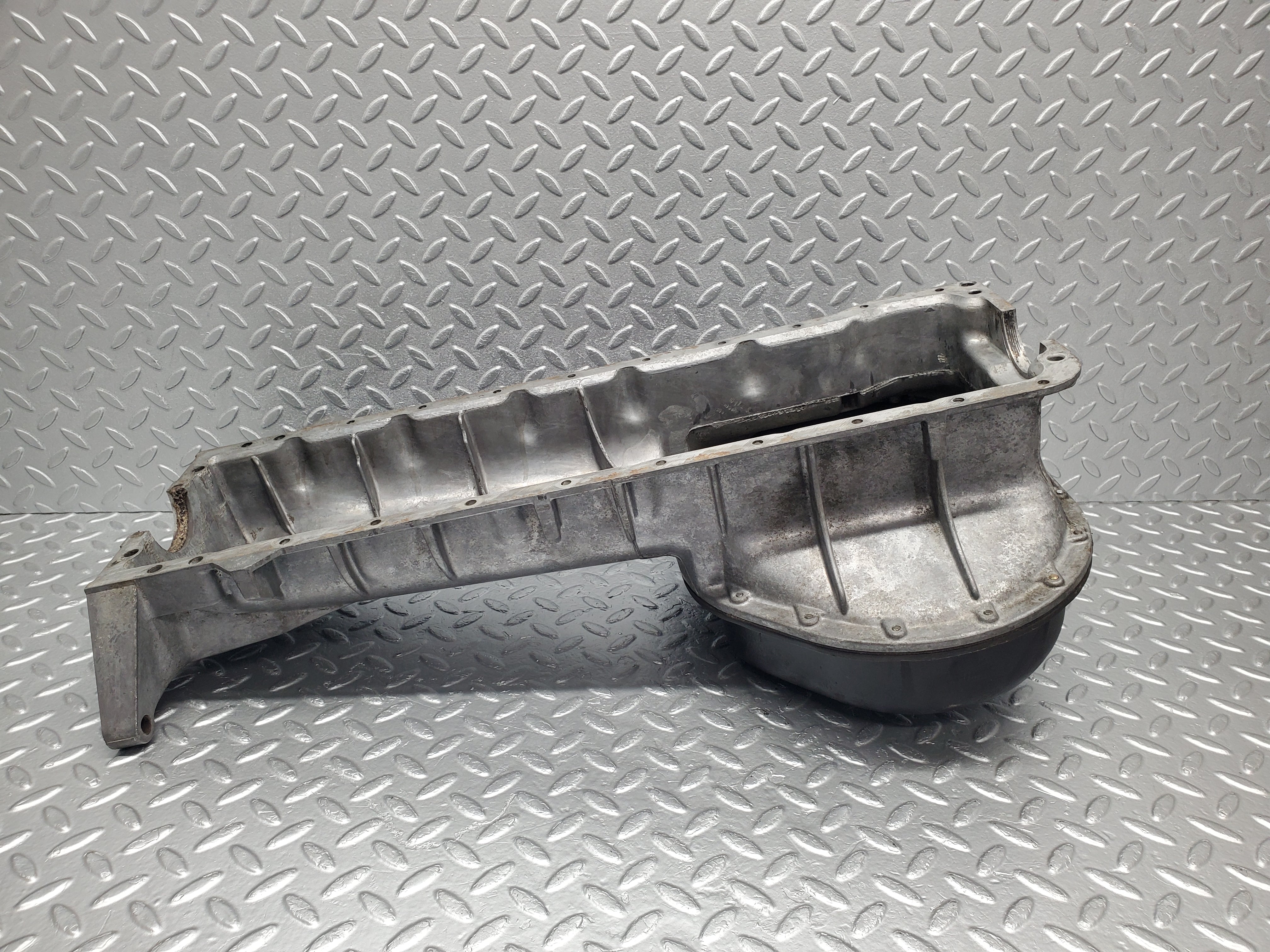 2037 Mercedes-Benz W108 280SE Oil Pan Oil Sump 1080140602