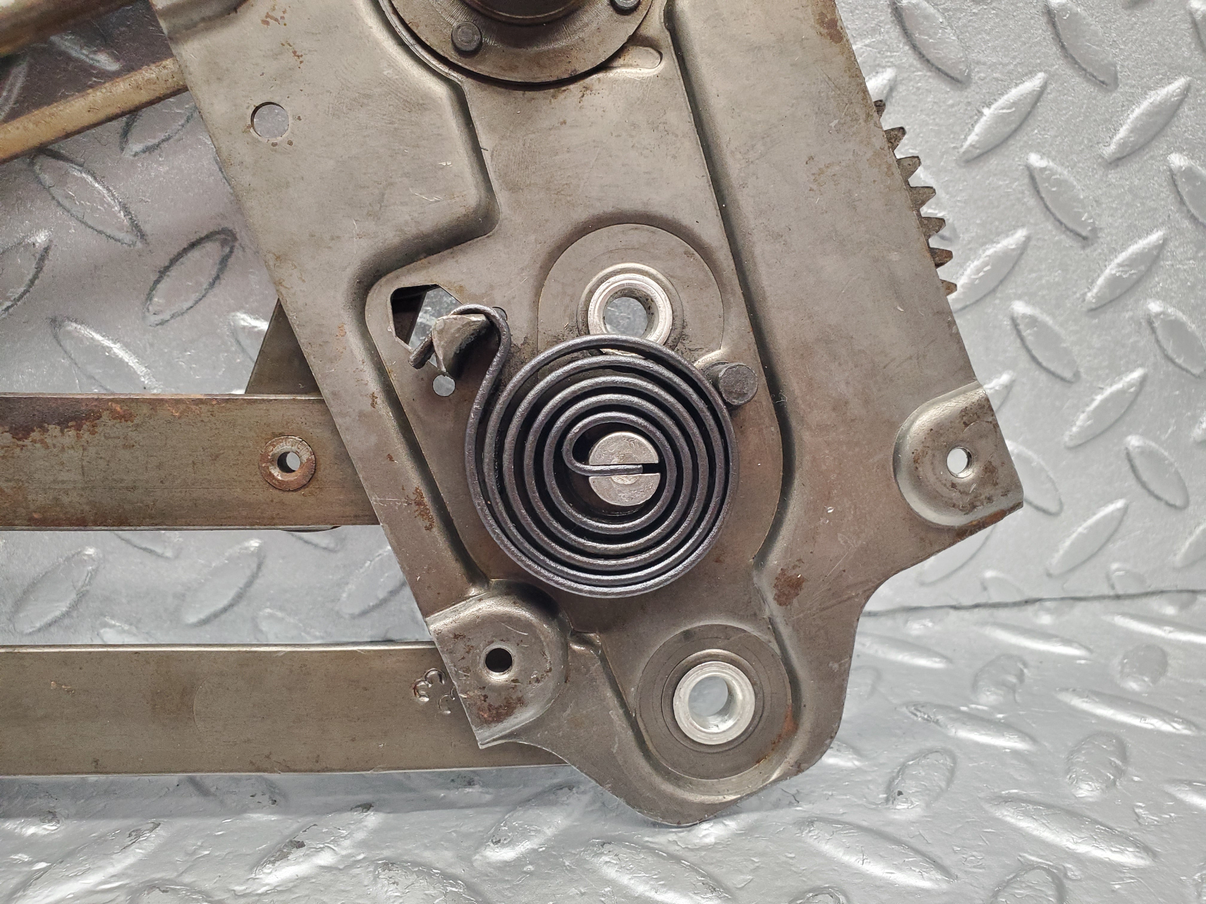 2050 Mercedes-Benz W105 219 Ponton Rear Left Manual Window Regulator