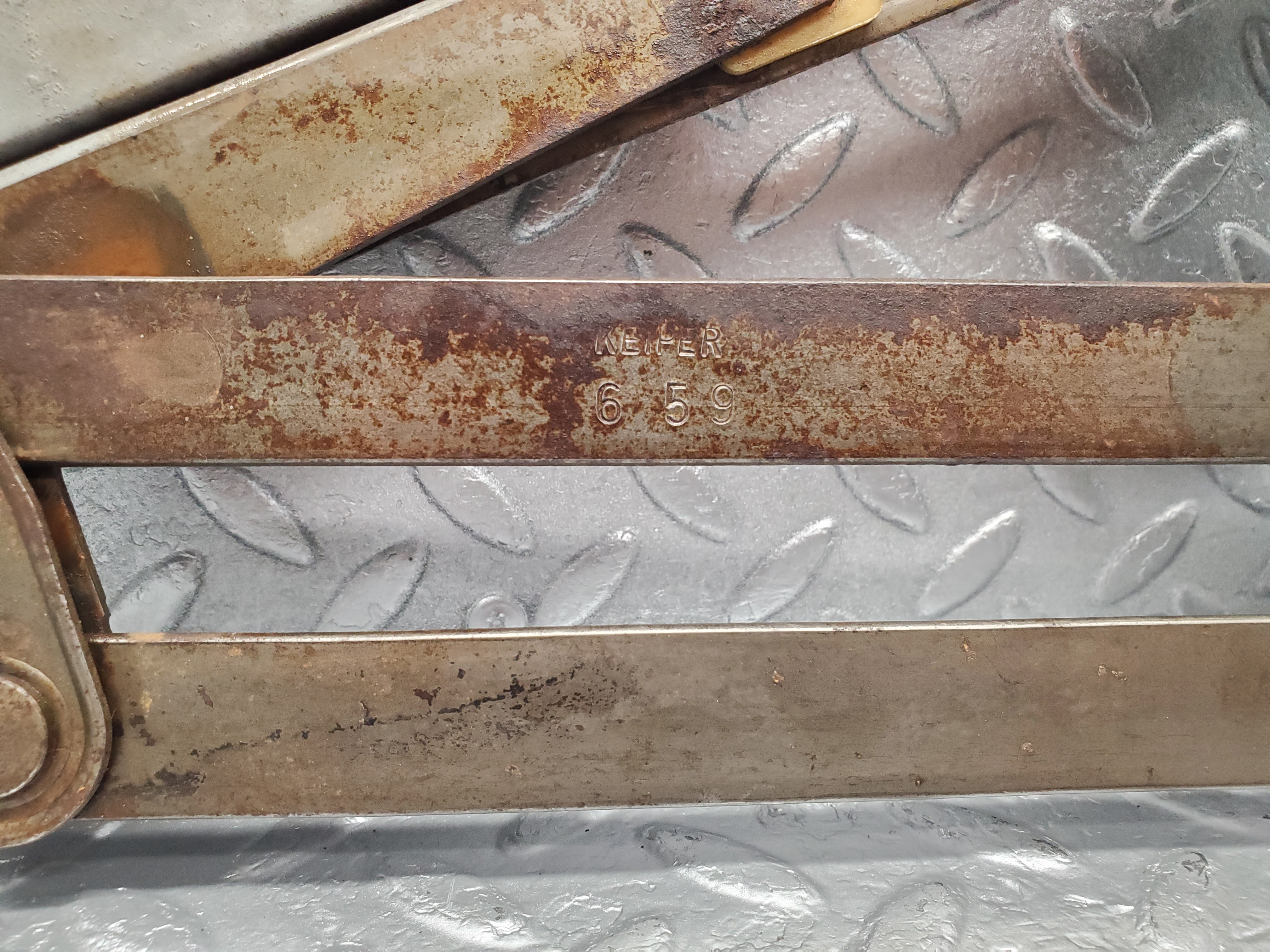 2050 Mercedes-Benz W105 219 Ponton Rear Left Manual Window Regulator