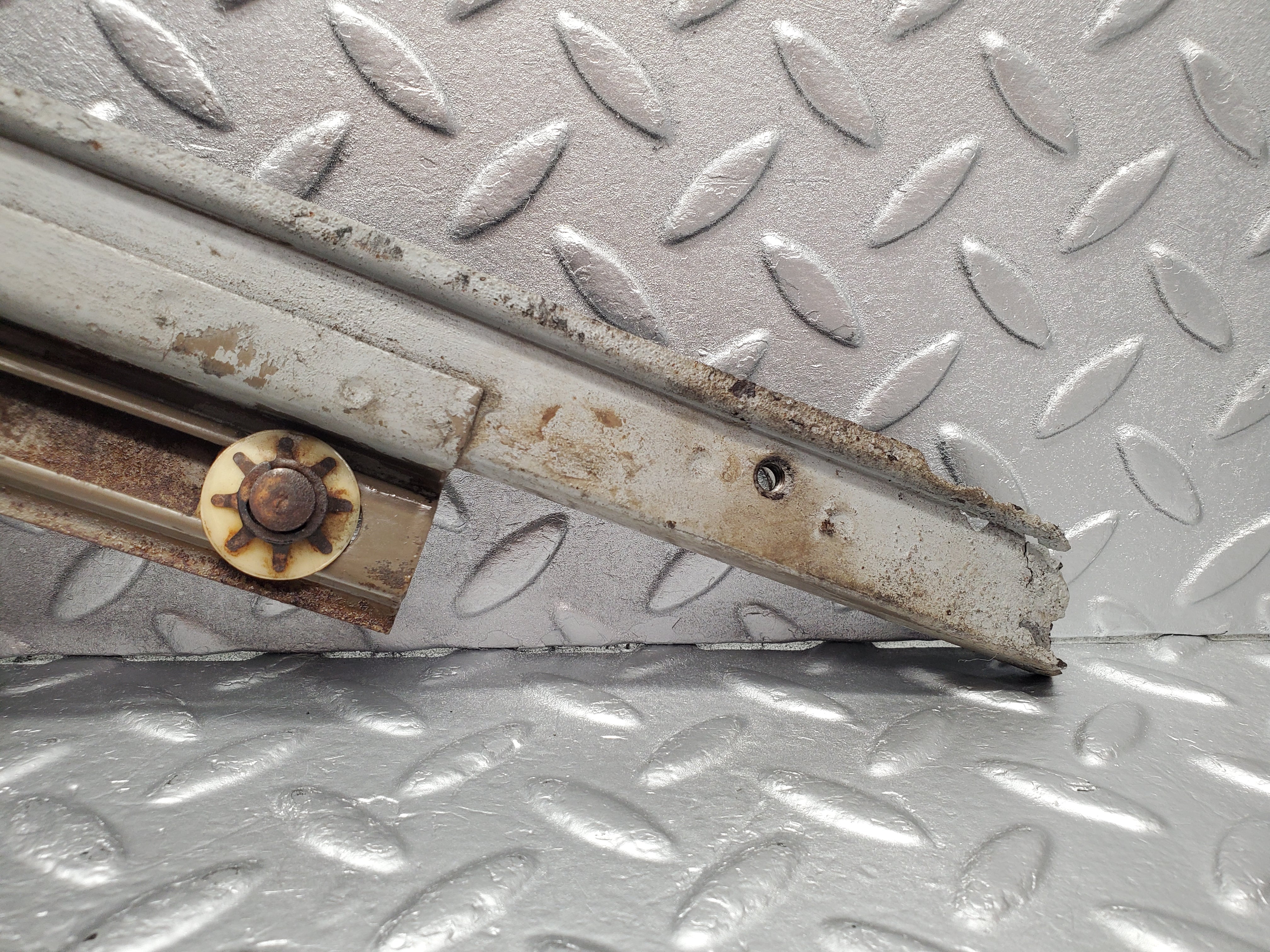 2050 Mercedes-Benz W105 219 Ponton Rear Left Manual Window Regulator