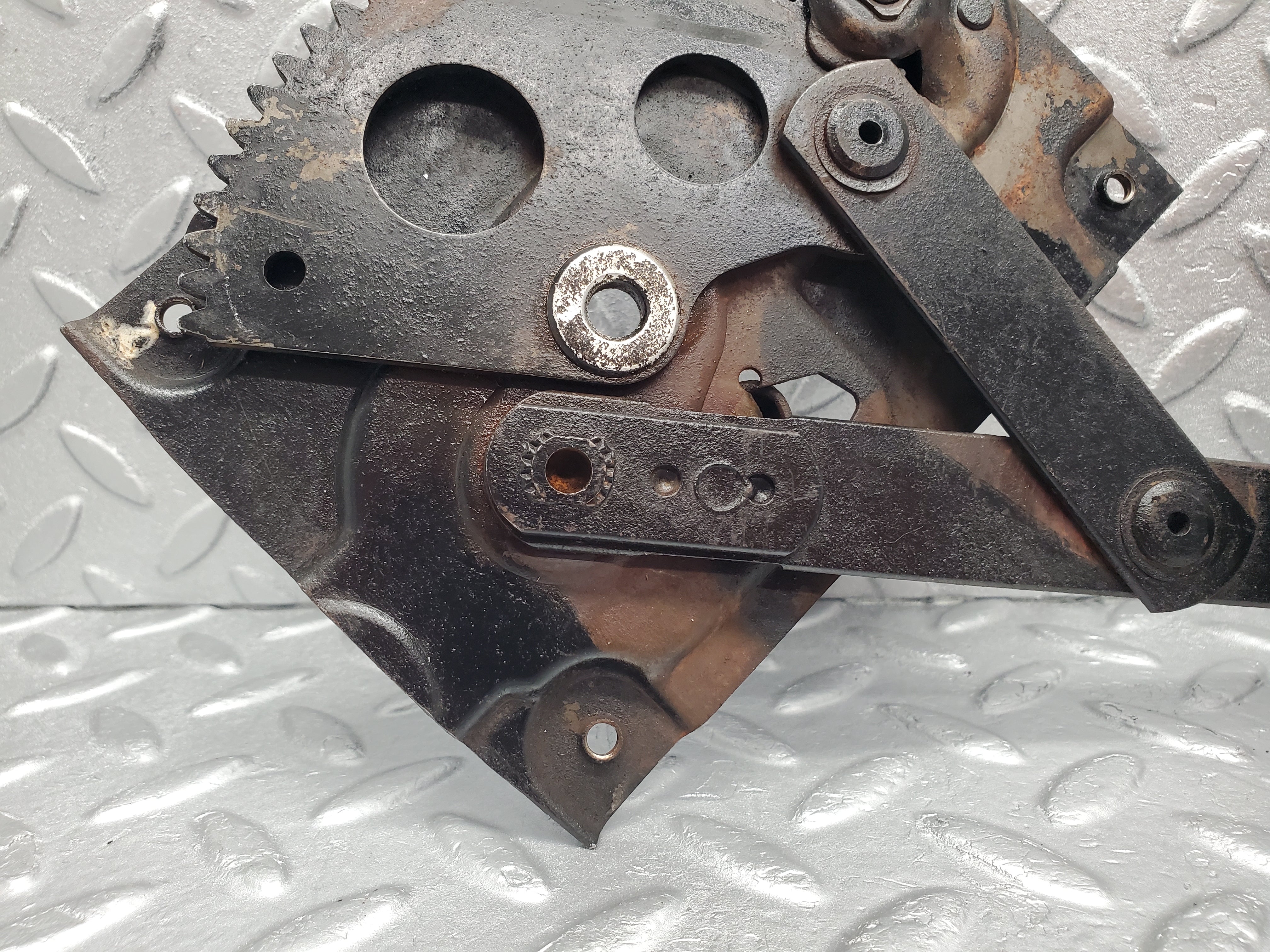 2052 Mercedes-Benz W105 219 Ponton Front Left Manual Window Regulator