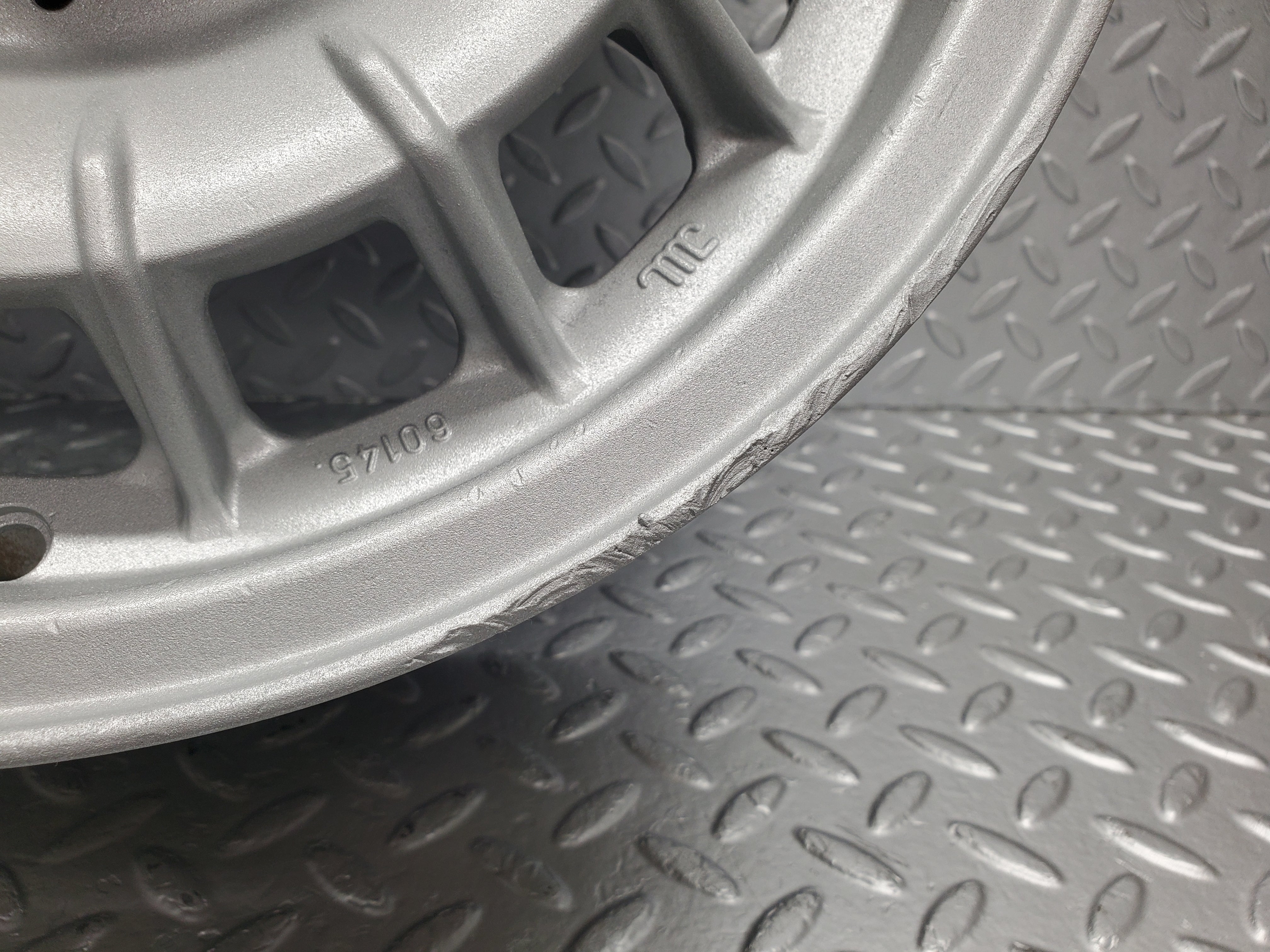 28193 Mercedes-Benz Alloy Wheel Set Mexican Hat Intra 6Jx14H2 ET30