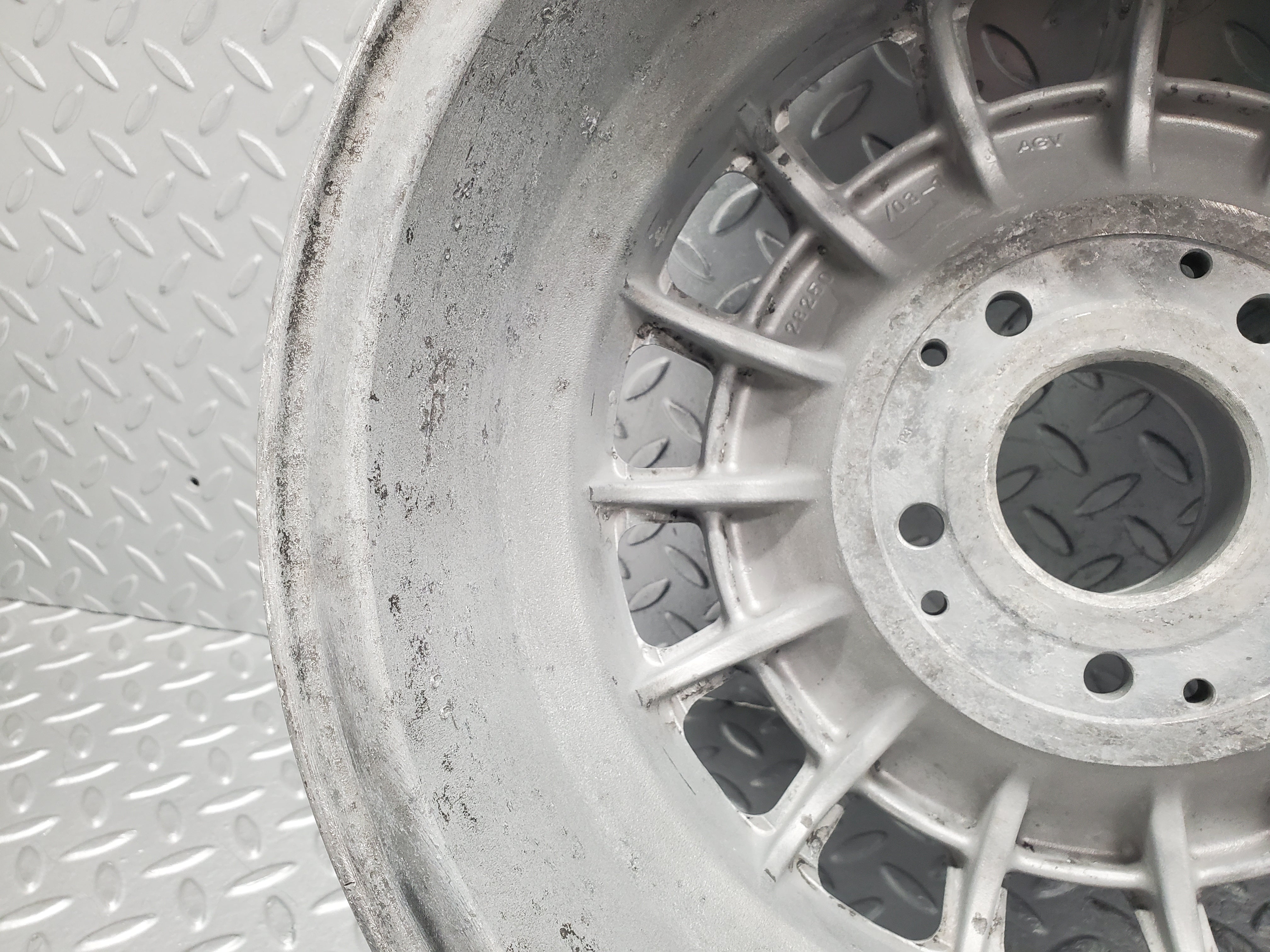 28193 Mercedes-Benz Alloy Wheel Set Mexican Hat Intra 6Jx14H2 ET30